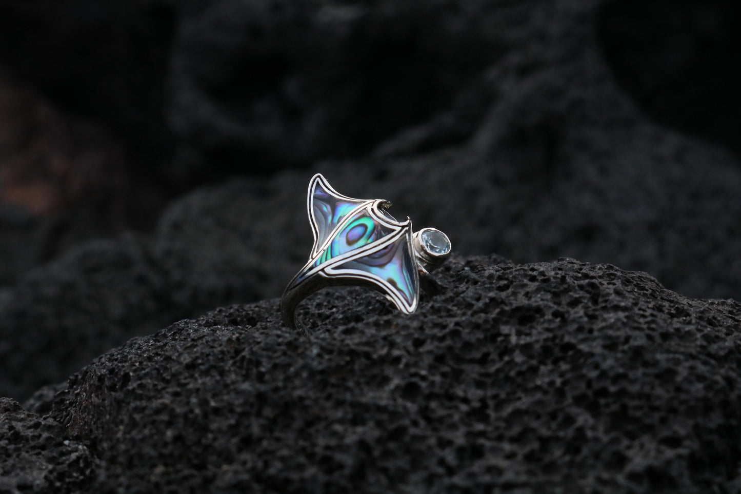 Manta Ray Ring Hawaiian Hahalua. Abalone Paua Shell. Blue Topaz. Sterling Silver.