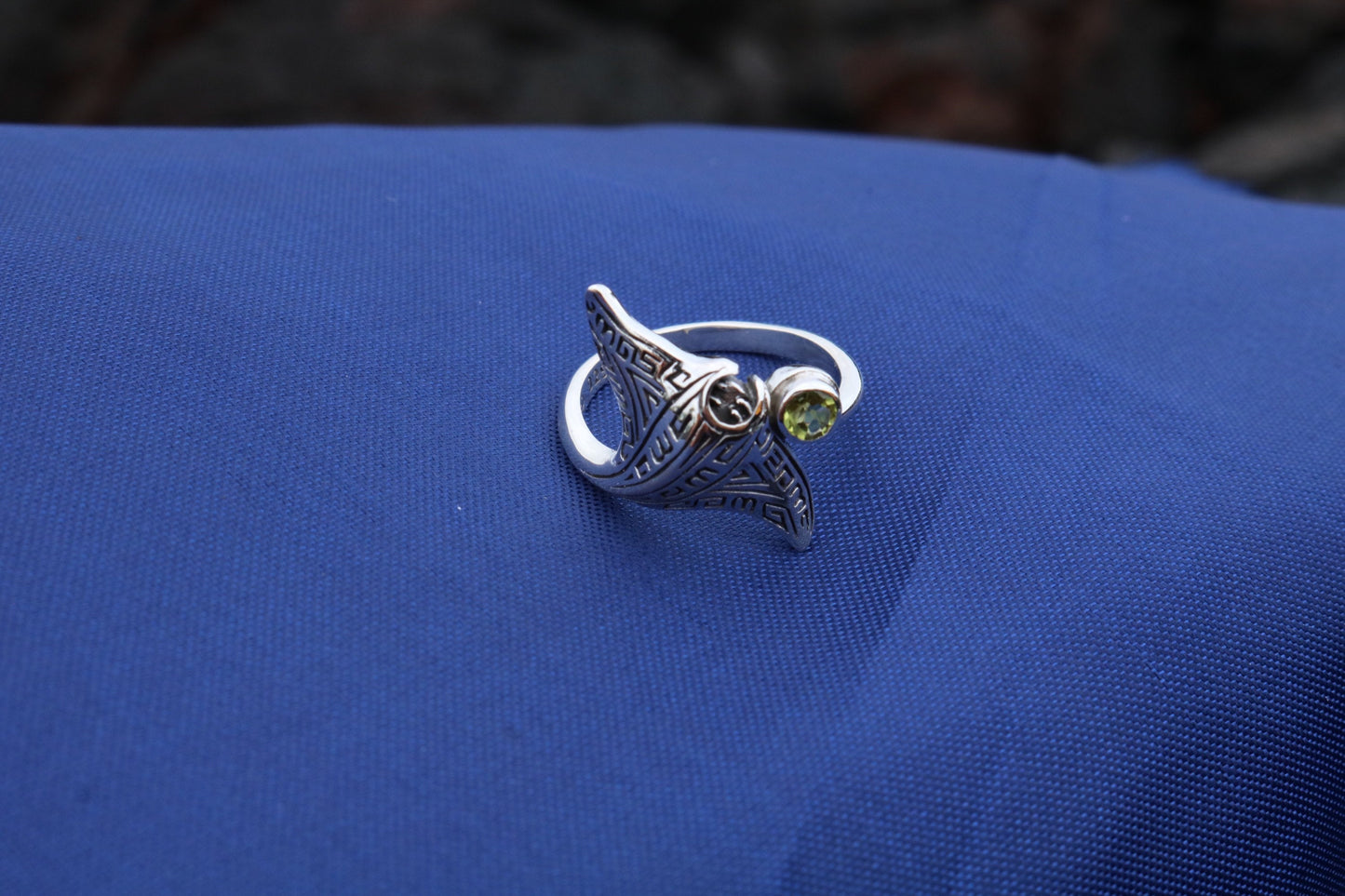 Manta Ray Ring Tribal Polynesian Tattoo Design Hahalua. Peridot. Sterling Silver.