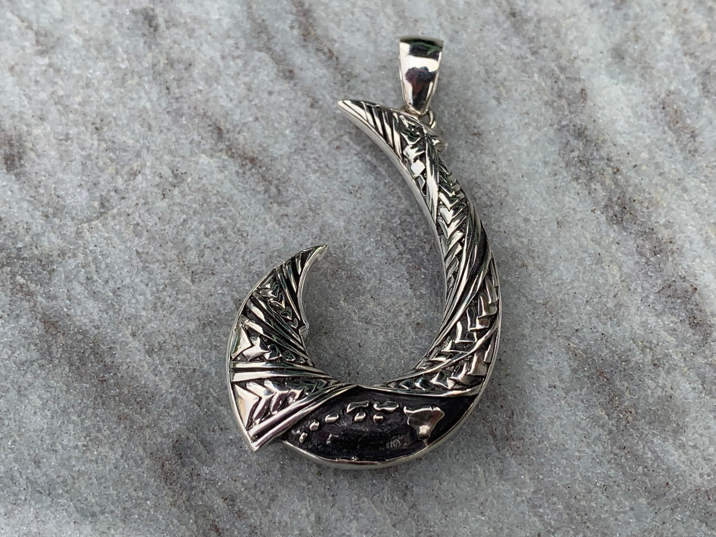 Maui Hook Hawaiian Islands Chain - Kauai Oahu Maui Big Island Tribal Design Necklace Pendant. Sterling Silver.