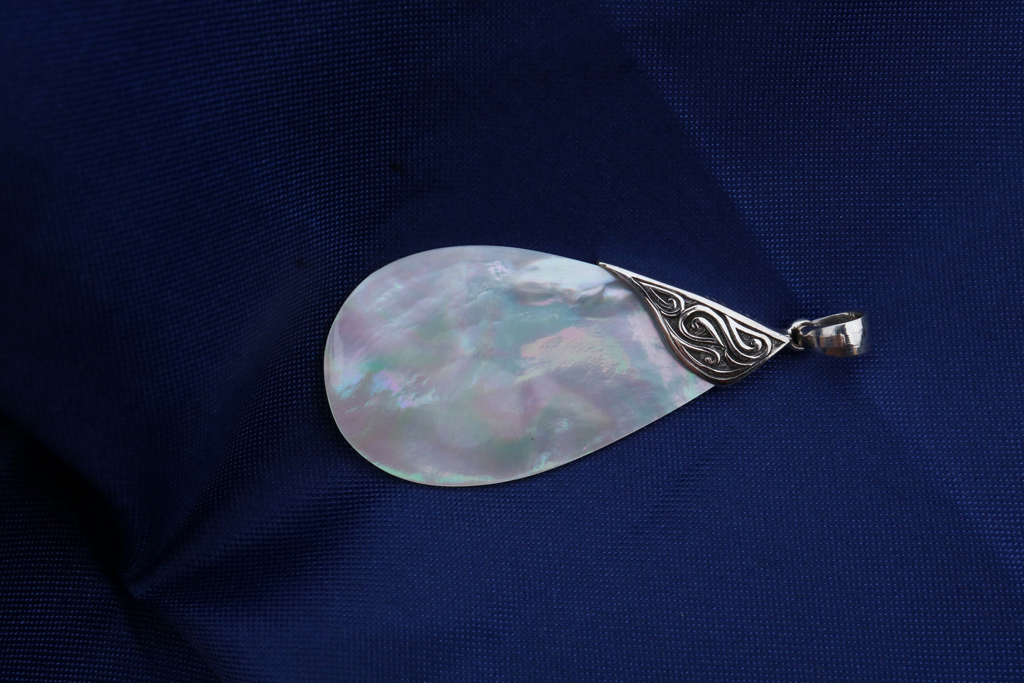 Mother of Pearl Teardrop Pendant Necklace. Sterling Silver.