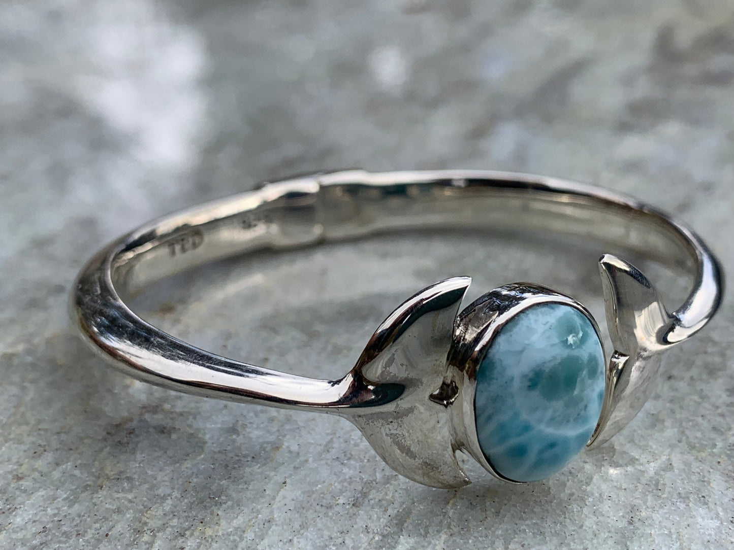 Whale tail bracelet. Larimar, Sterling Silver.