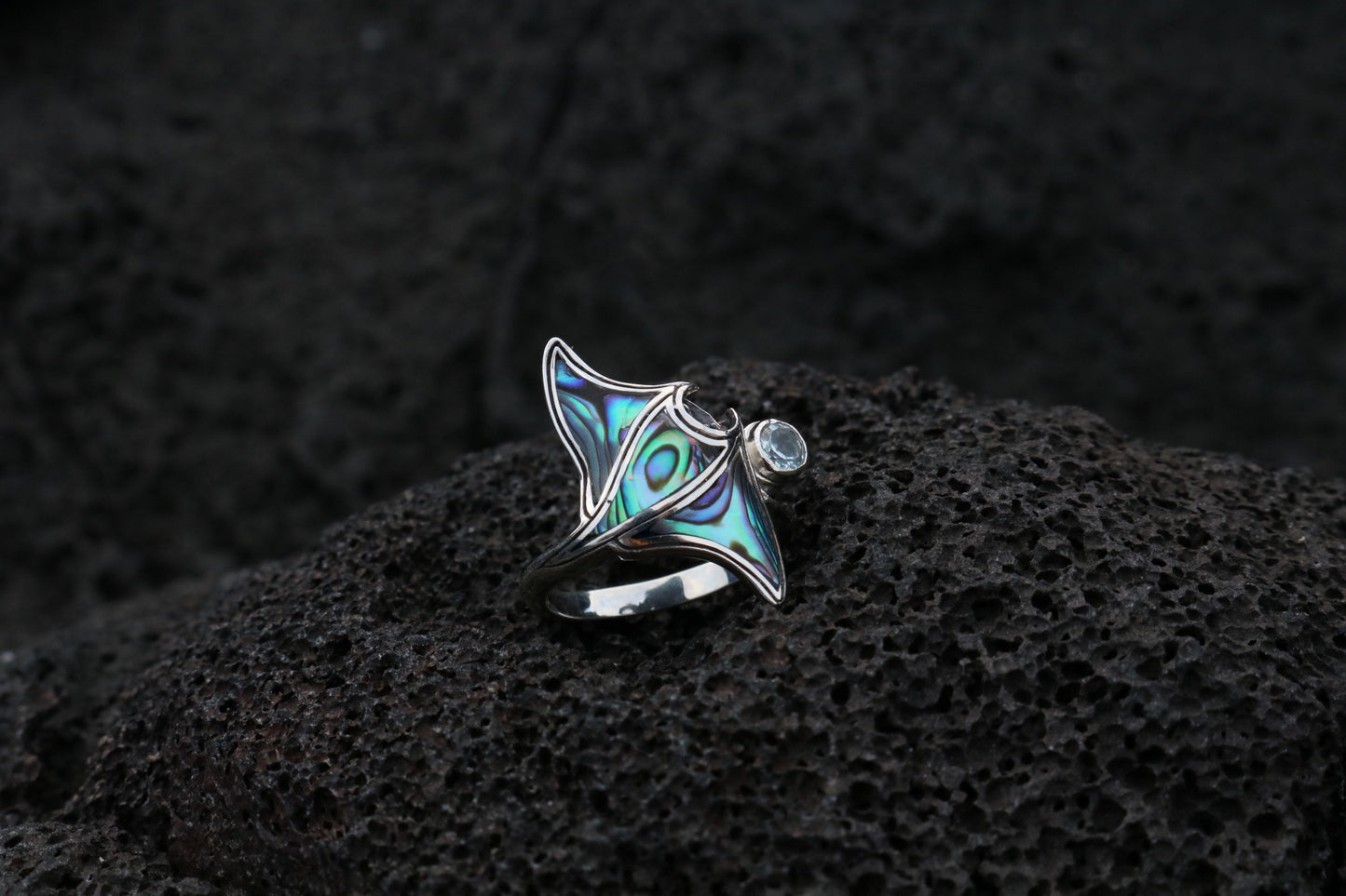 Manta Ray Ring Hawaiian Hahalua. Abalone Paua Shell. Blue Topaz. Sterling Silver.