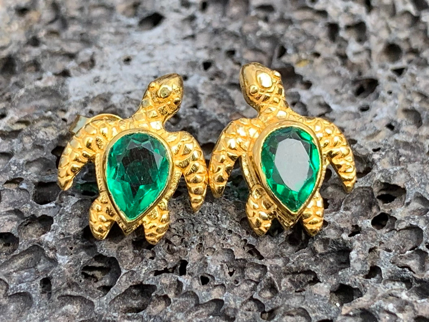 Emerald Turtle Stud Earrings. Gold Vermeil.
