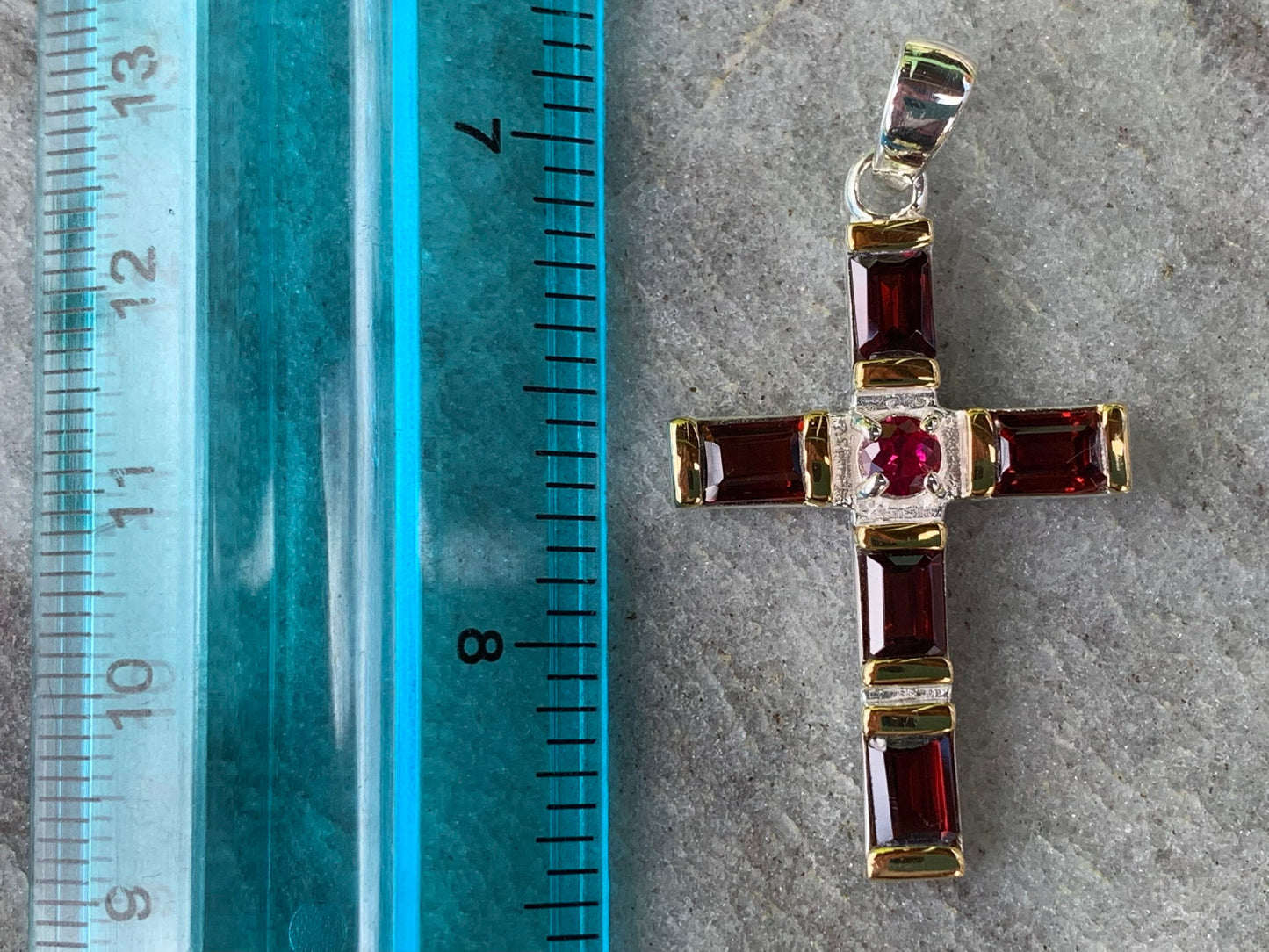 Cross Pendant Necklace. Garnets and Ruby (in the middle). Sterling Silver, 18k gold.