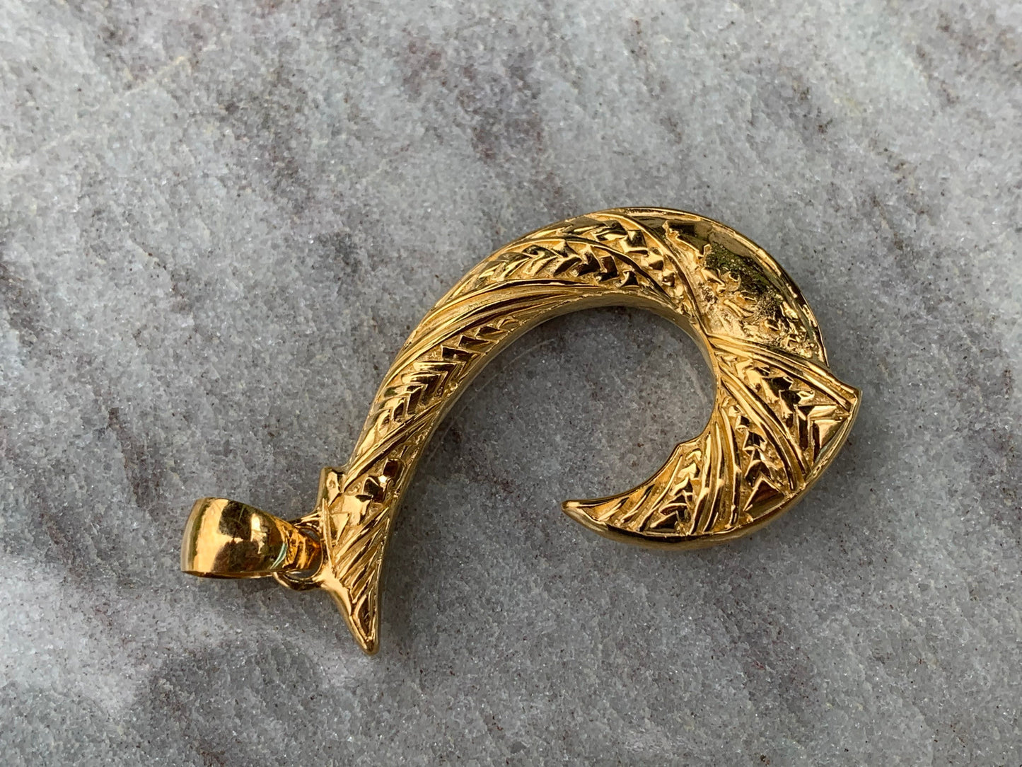 Maui Hook Hawaiian Islands Chain - Kauai Oahu Maui Big Island Tribal Design Necklace Pendant. 18k Gold Vermeil