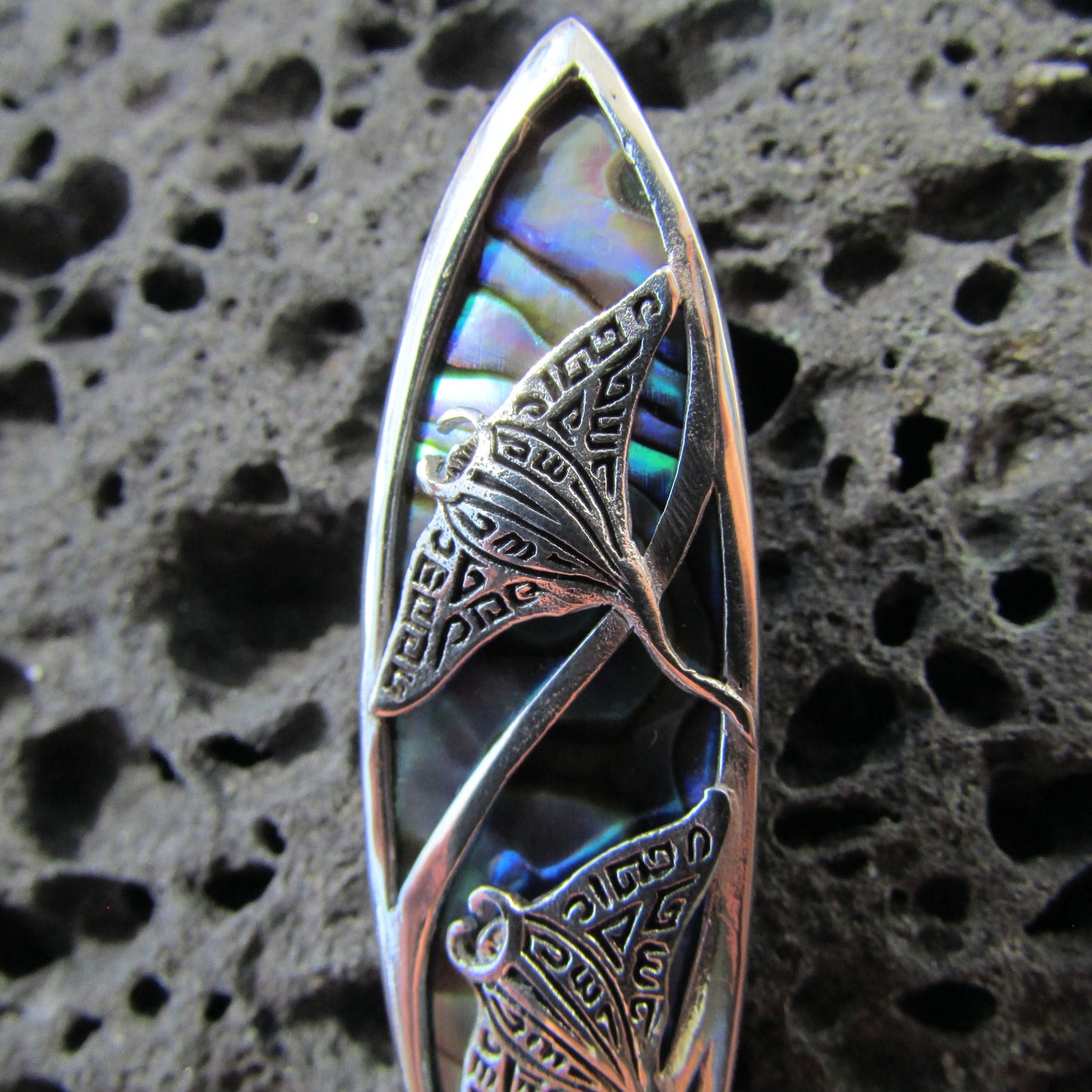 Surfboard Necklace Pendant with Manta Ray Sting Ray Stingray | Sterling Silver | Abalone Shell | Paua Shell