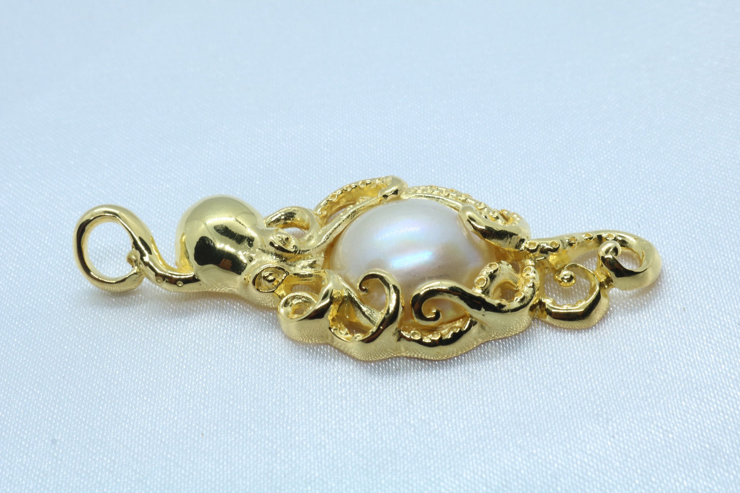 Octopus Hawaiian He’e 18k Gold Vermeil Mabe White Pearl Necklace Pendant