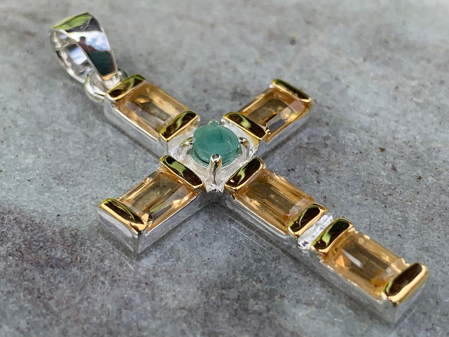 Cross Pendant Necklace. Citrines and Emerald (in the middle). Sterling Silver, 18k gold.