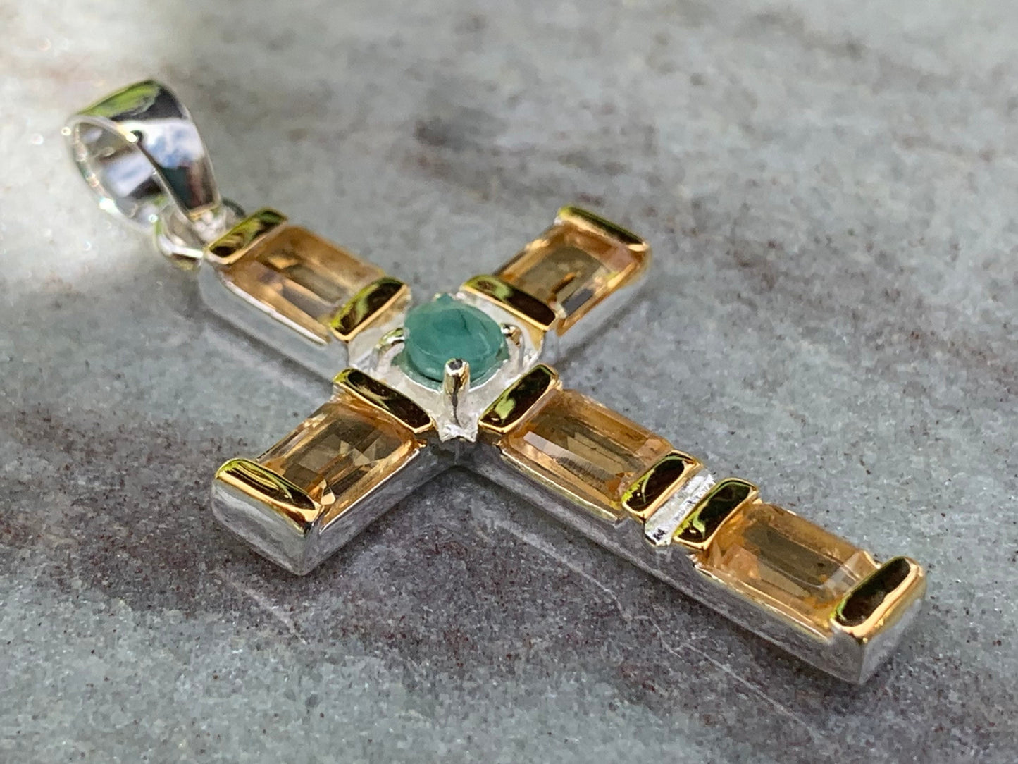 Cross Pendant Necklace. Citrines and Emerald (in the middle). Sterling Silver, 18k gold.