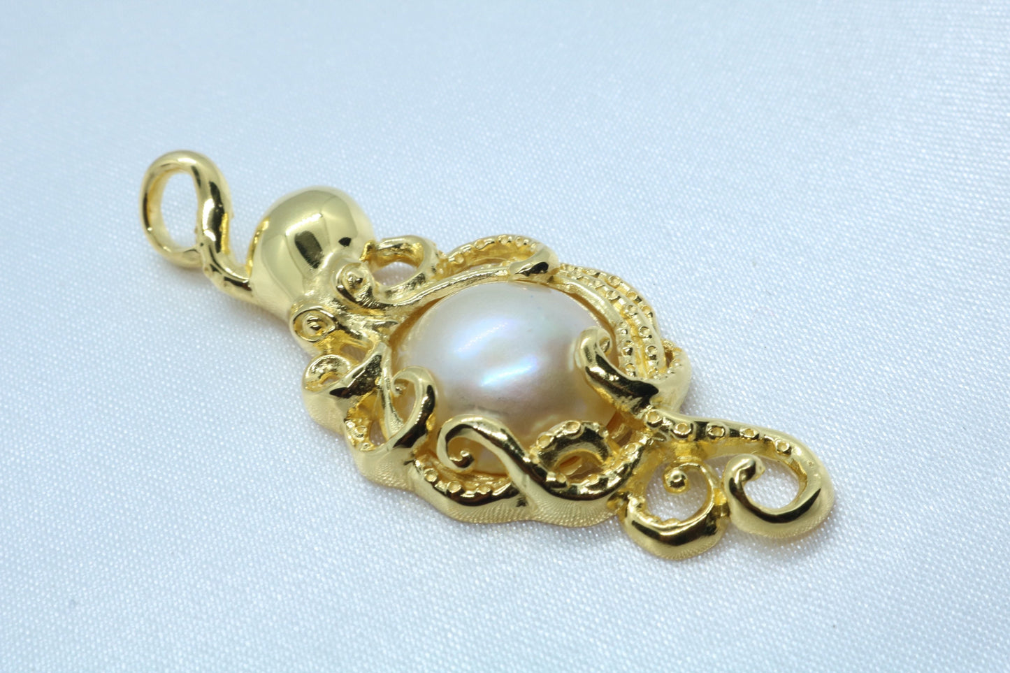 Octopus Hawaiian He’e 18k Gold Vermeil Mabe White Pearl Necklace Pendant