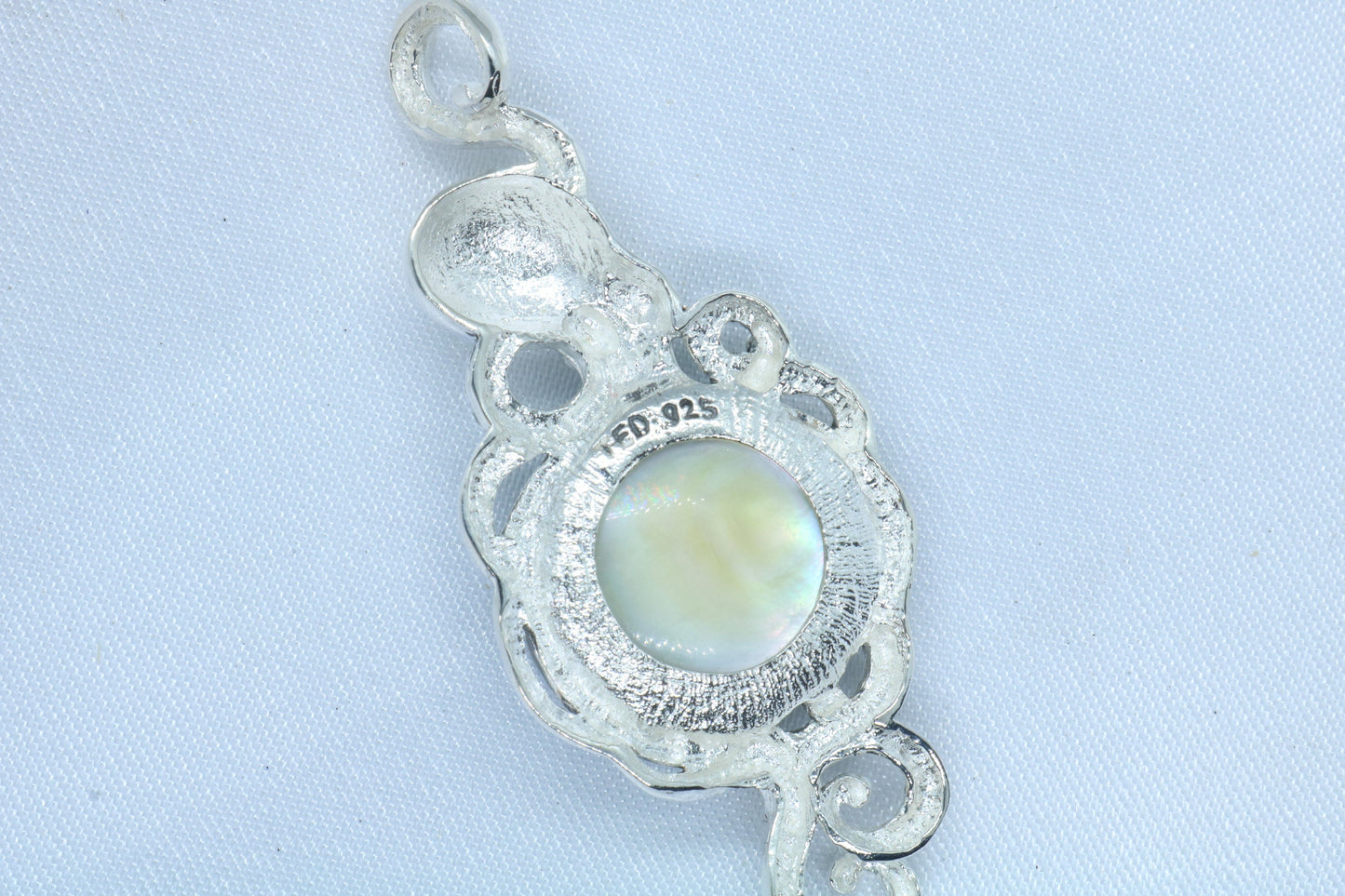 Octopus Blue Mabe Pearl Silver Pendant Necklace (Hawaiian Hee)