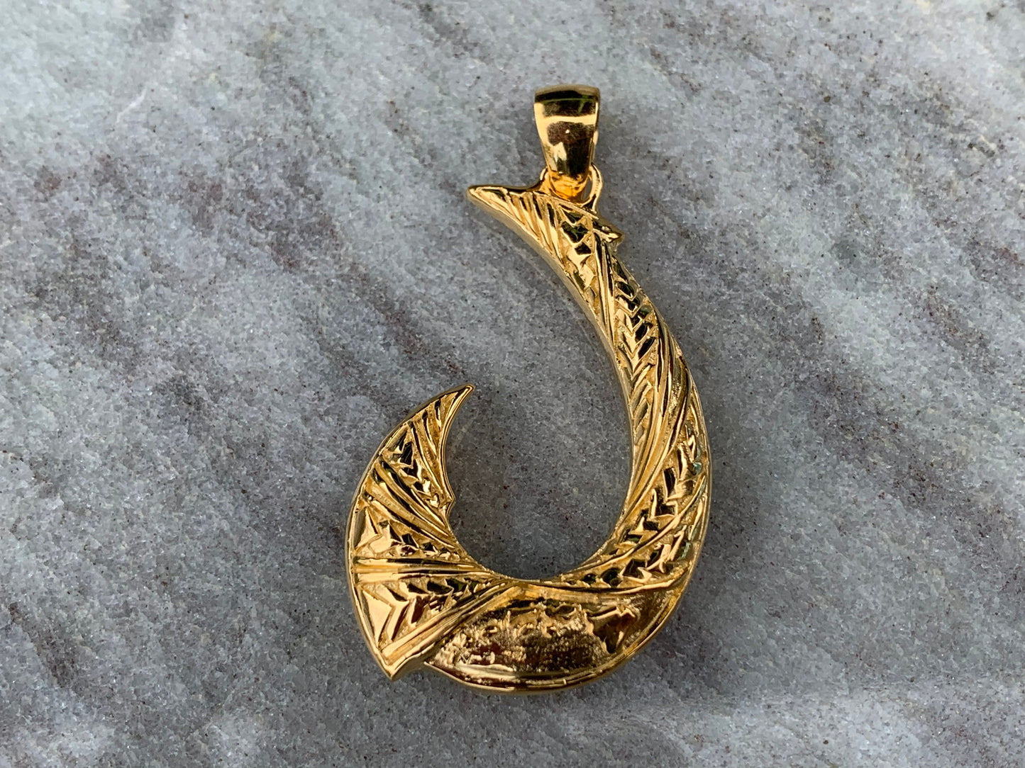 Maui Hook Hawaiian Islands Chain - Kauai Oahu Maui Big Island Tribal Design Necklace Pendant. 18k Gold Vermeil