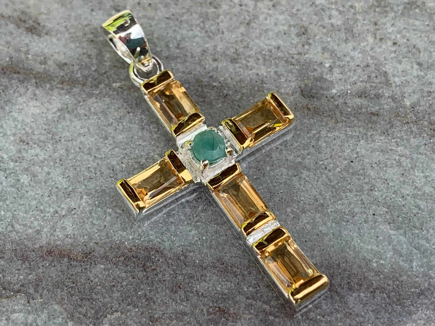 Cross Pendant Necklace. Citrines and Emerald (in the middle). Sterling Silver, 18k gold.