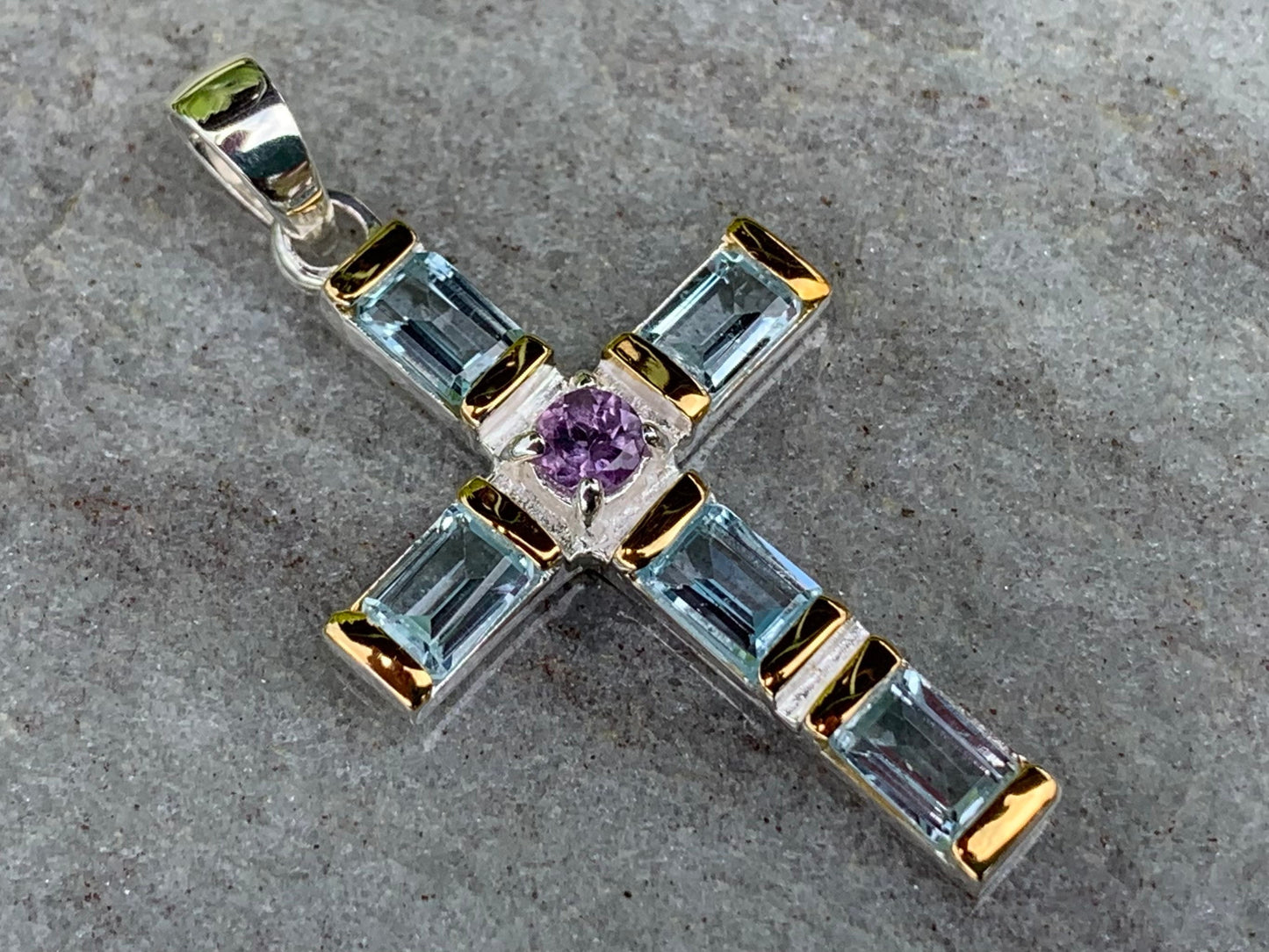Cross Pendant Necklace. Blue topaz and Amethyst (in the middle). Sterling Silver, 18k gold.