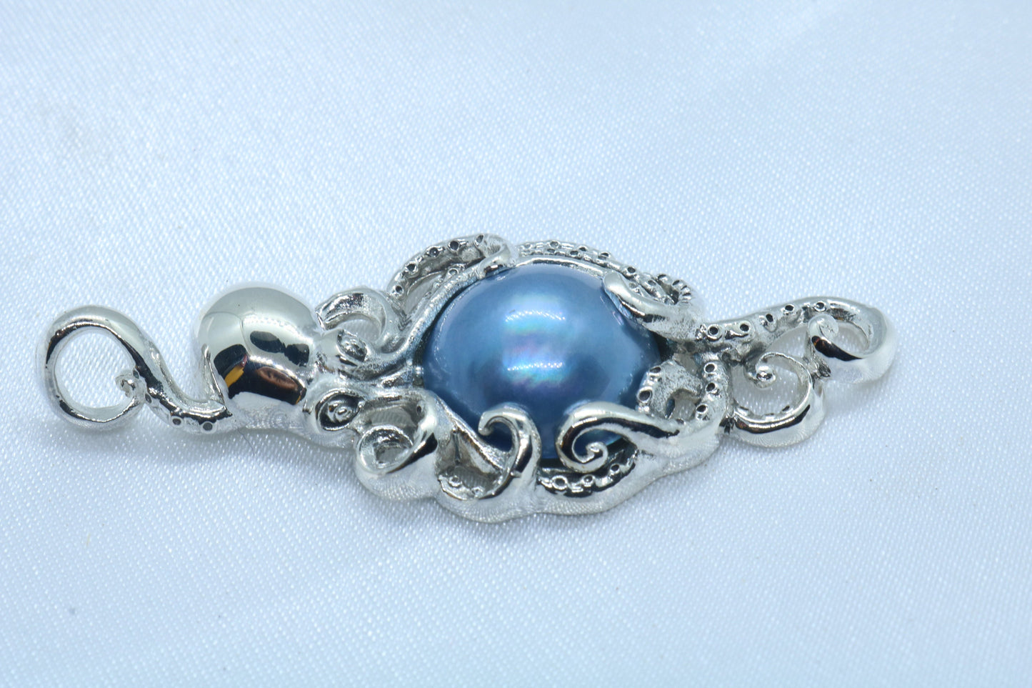 Octopus Blue Mabe Pearl Silver Pendant Necklace (Hawaiian Hee)