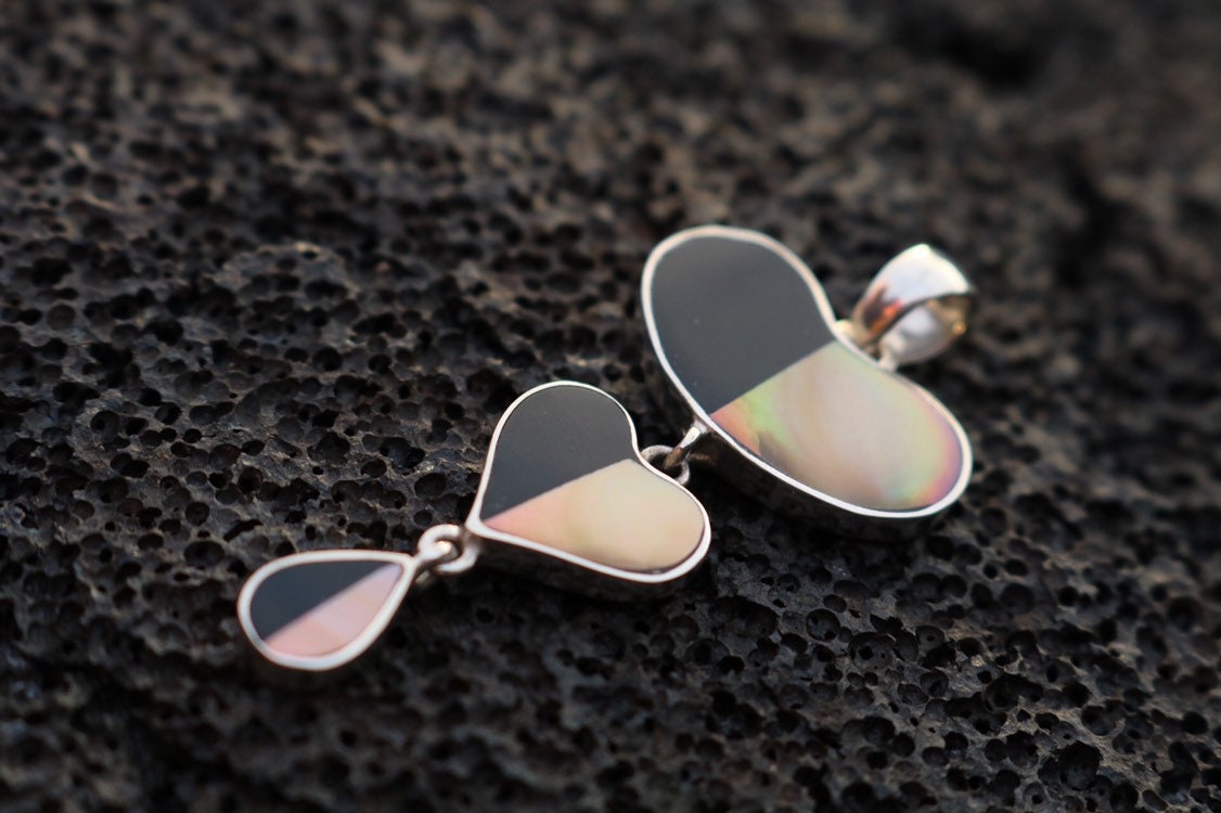 Teardrop Heart Necklace Pendant. Sterling Silver, Mother of Pearl, Black Ouster Shell.