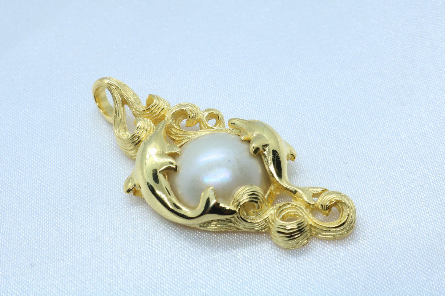 Dolphins Hawaiian Naia 18k Gold Vermeil Mabe White Pearl Necklace Pendant