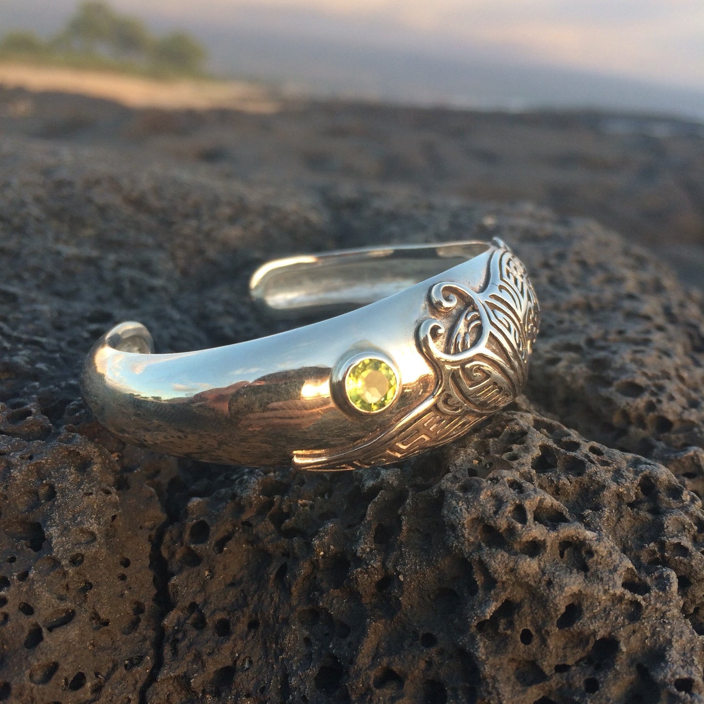 Manta Ray Stingray Bracelet Cuff. Sterling Silver. Peridot or Blue Topaz of your choice.