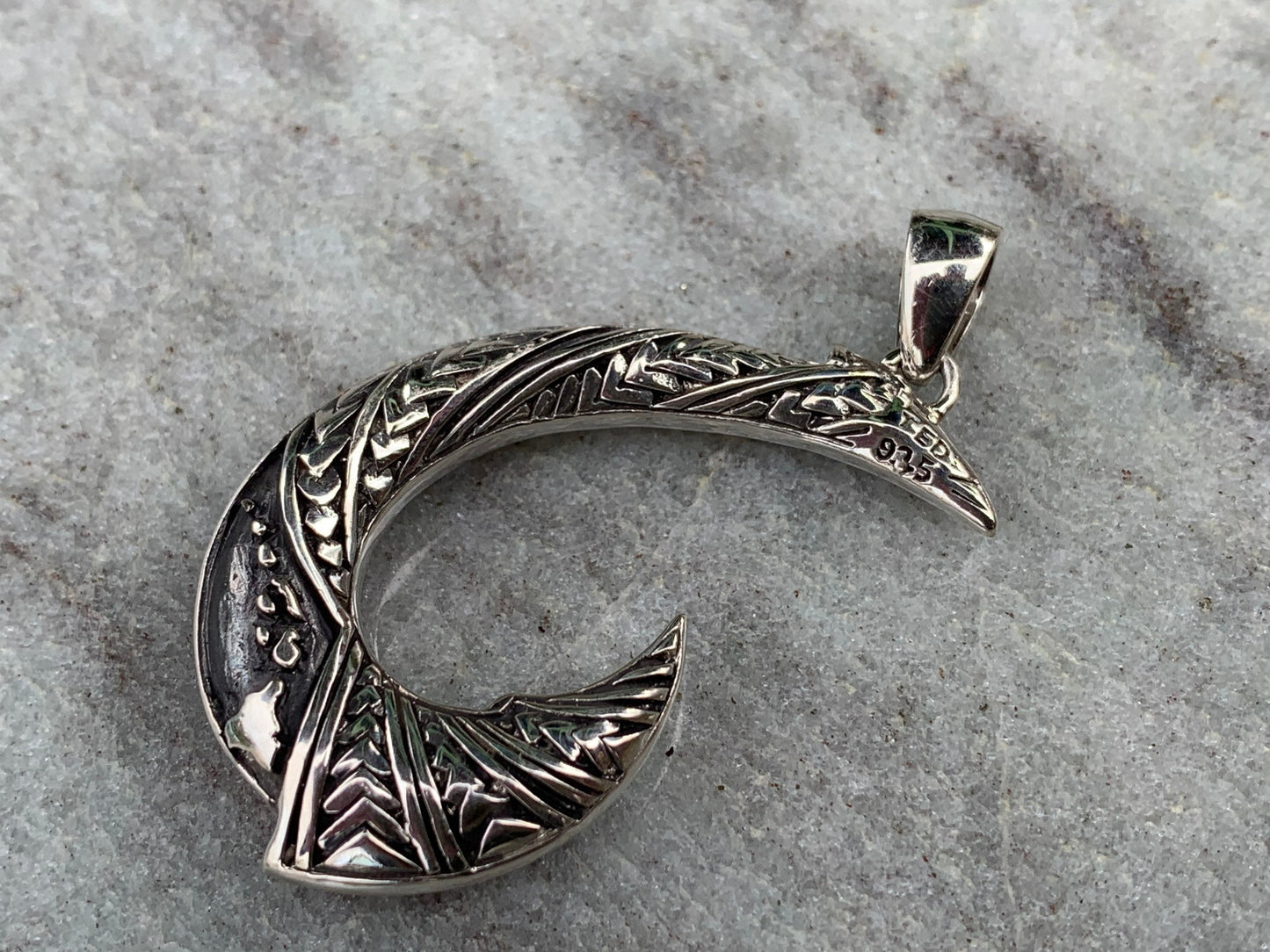 Maui Hook Hawaiian Islands Chain - Kauai Oahu Maui Big Island Tribal Design Necklace Pendant. Sterling Silver.