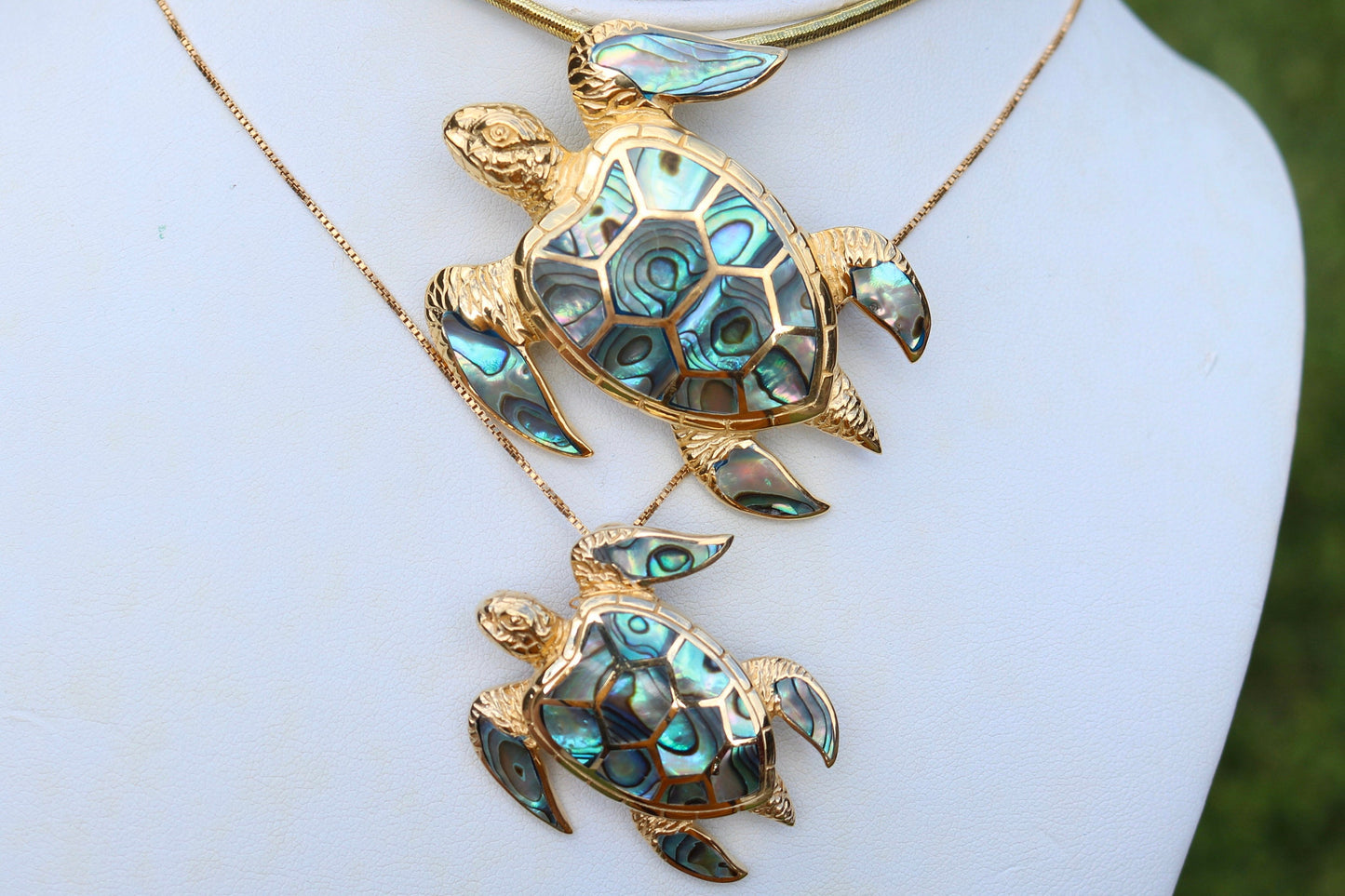 18K Gold Vermeil Green Sea Turtle Necklace Pendant . Hawaiian Honu Aumakua. Abalone Paua Shell.