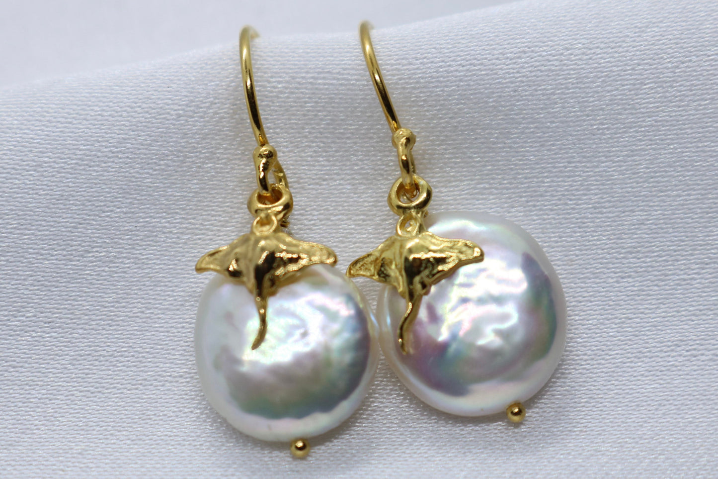 Manta Ray Pearl 18k gold vermeil charm earrings