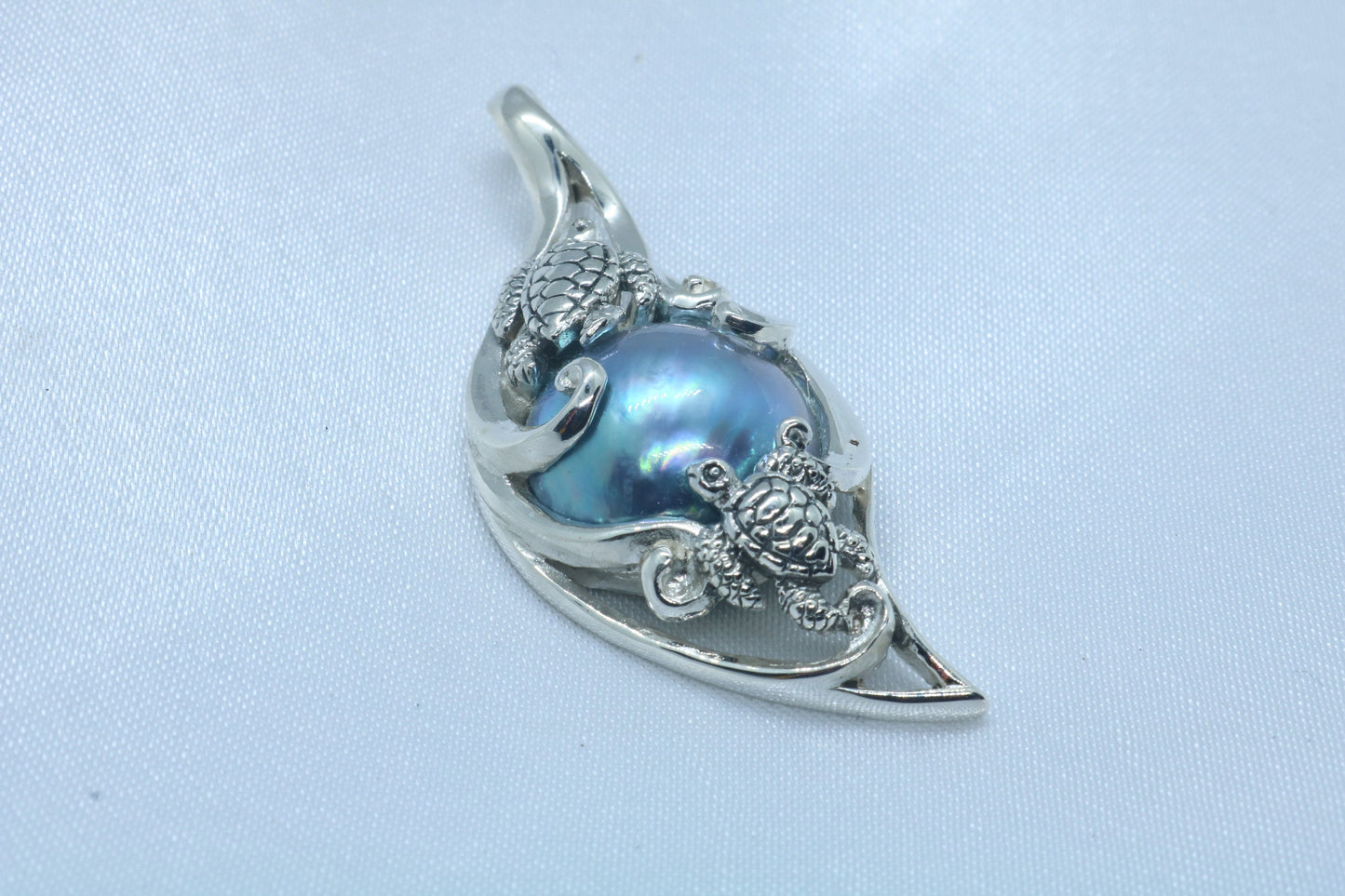 Turtle Blue Pearl Mabe Silver Pendant Necklace (Hawaiian Honu)