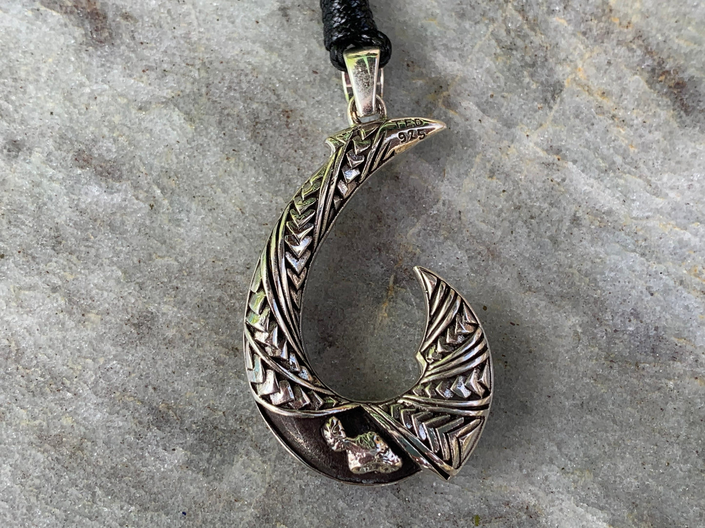 Hawaiian Maui Island Fishing Hook Tribal Necklace Pendant. Sterling Silver.