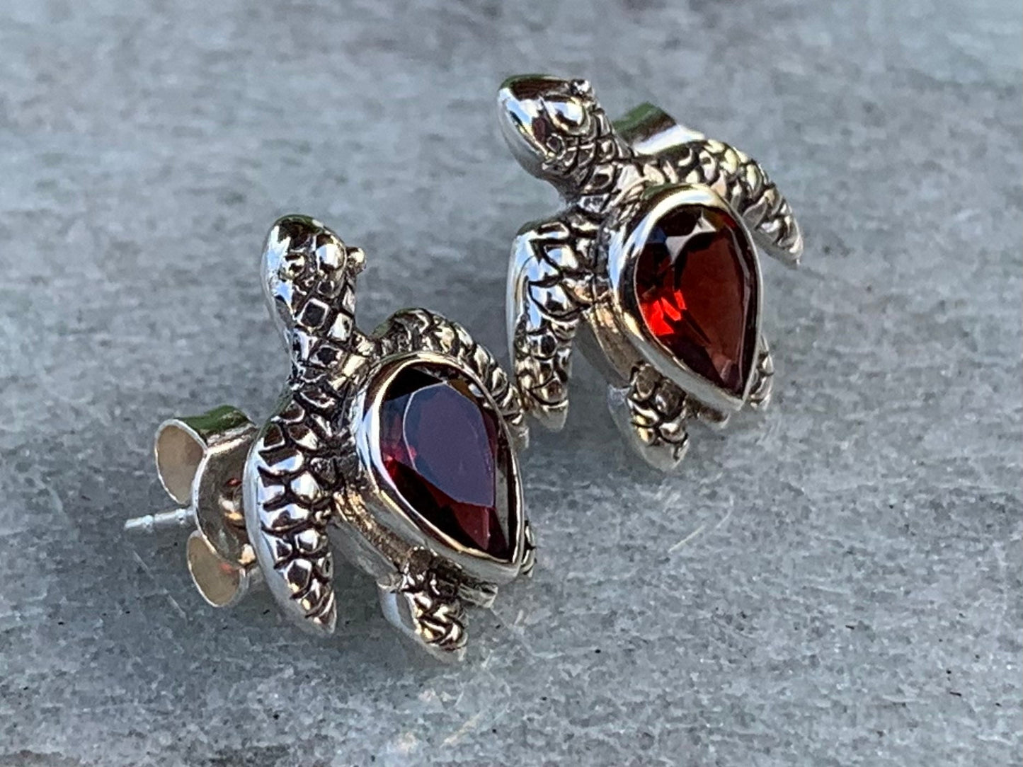 Honu Turtle Garnet Earrings Silver Studs