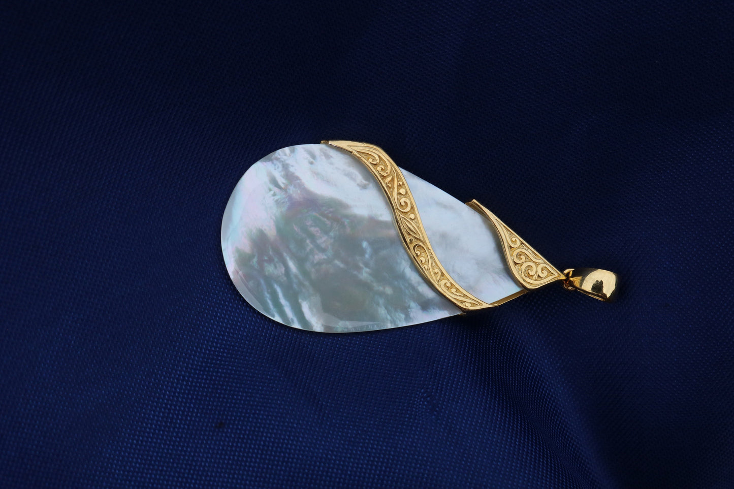 Teardrop Mother of Pearl 18k Gold Vermeil Necklace Pendant