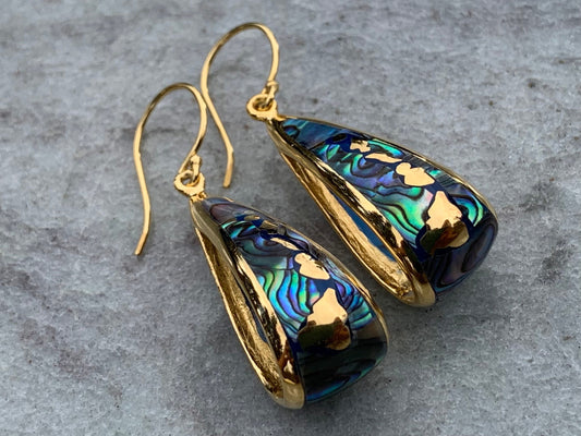 Hawaiian islands hoop earrings. Oahu, Maui, Kauai and Big Island. 18K Gold Vermeil. Abalone Shell.