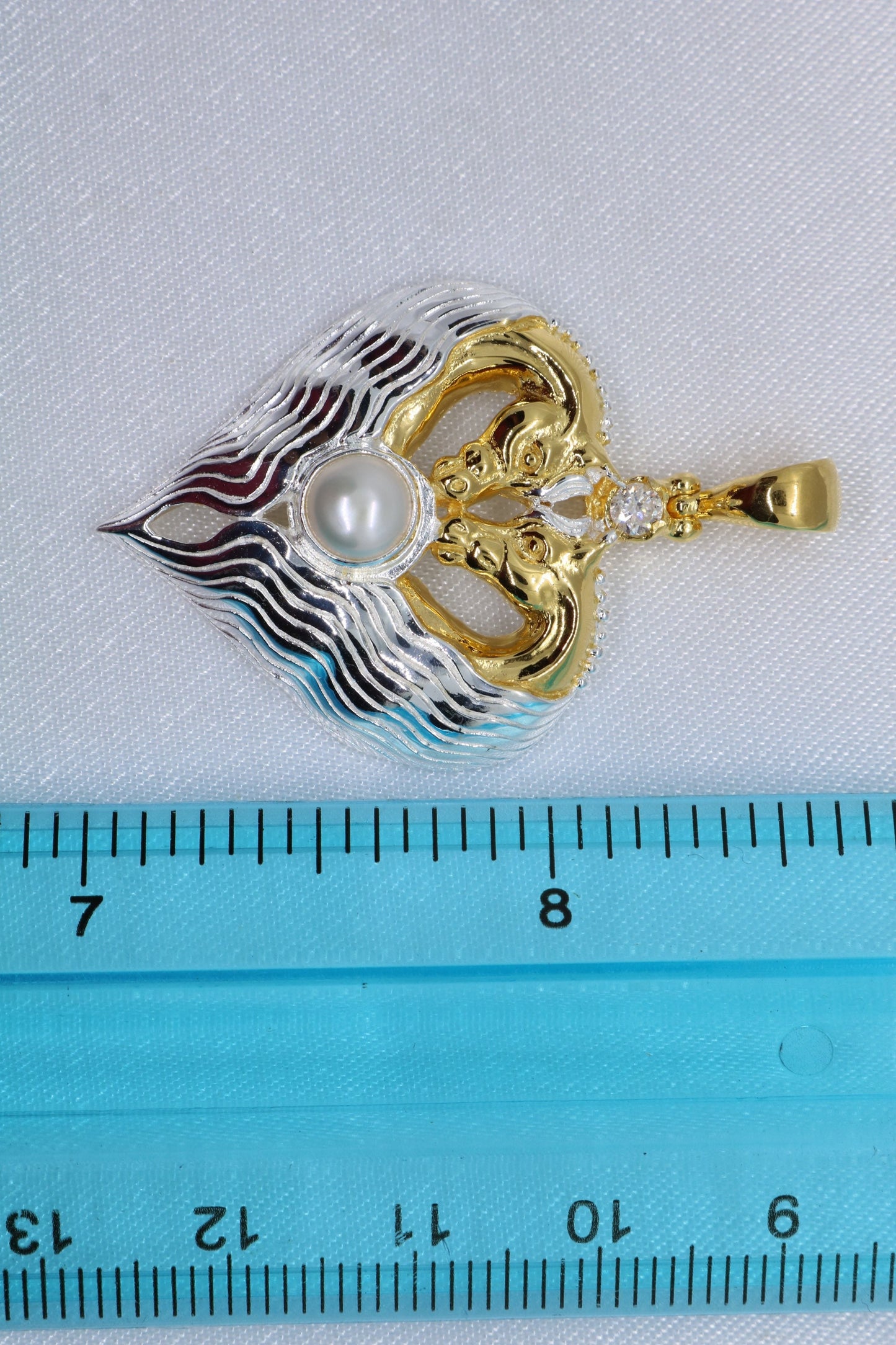 Horses Heart Necklace Pendant. 3mm Diamond, or Zircon, Pearl, 18K Gold Vermeil, Silver.