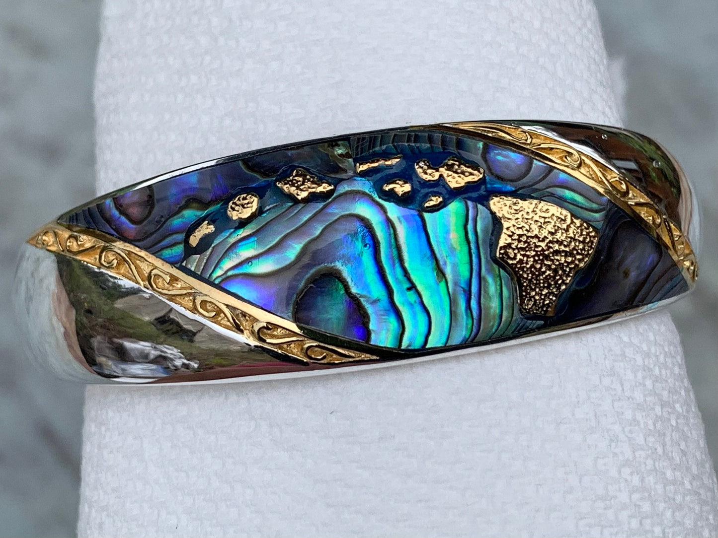 Hawaiian Islands Chain Bracelet Cuff. Kauai, Oahu, Maui, Big Island of Hawaii. Silver, 18k Gold, Abalone Paua Shell.