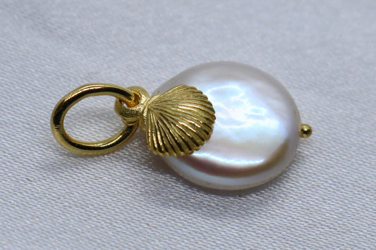 Sea Shell Pearl 18K Gold Vermeil Charm Pendant Necklace Jewelry