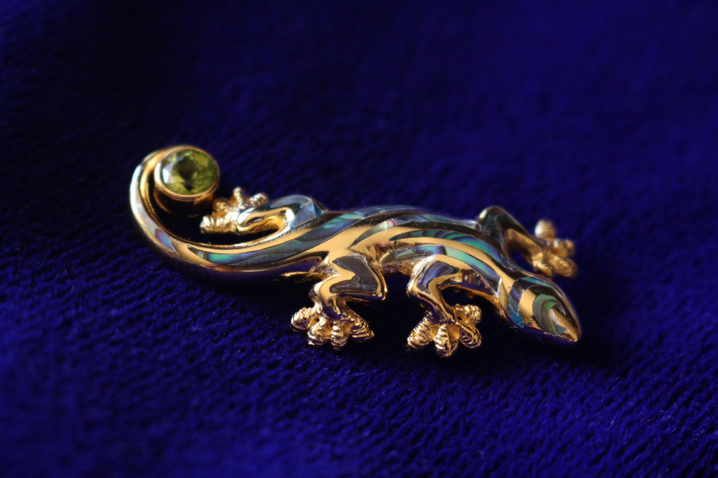 Hawaiian Gecko Lizard Salamander Necklace Pendant. Vermeil 18k Gold Silver Abalone Paua Shell Peridot.