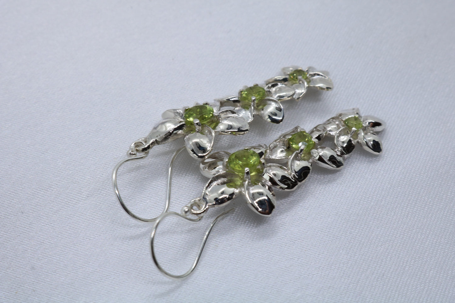 Plumeria triple flowers pendant. Silver, peridot, or blue topaz.