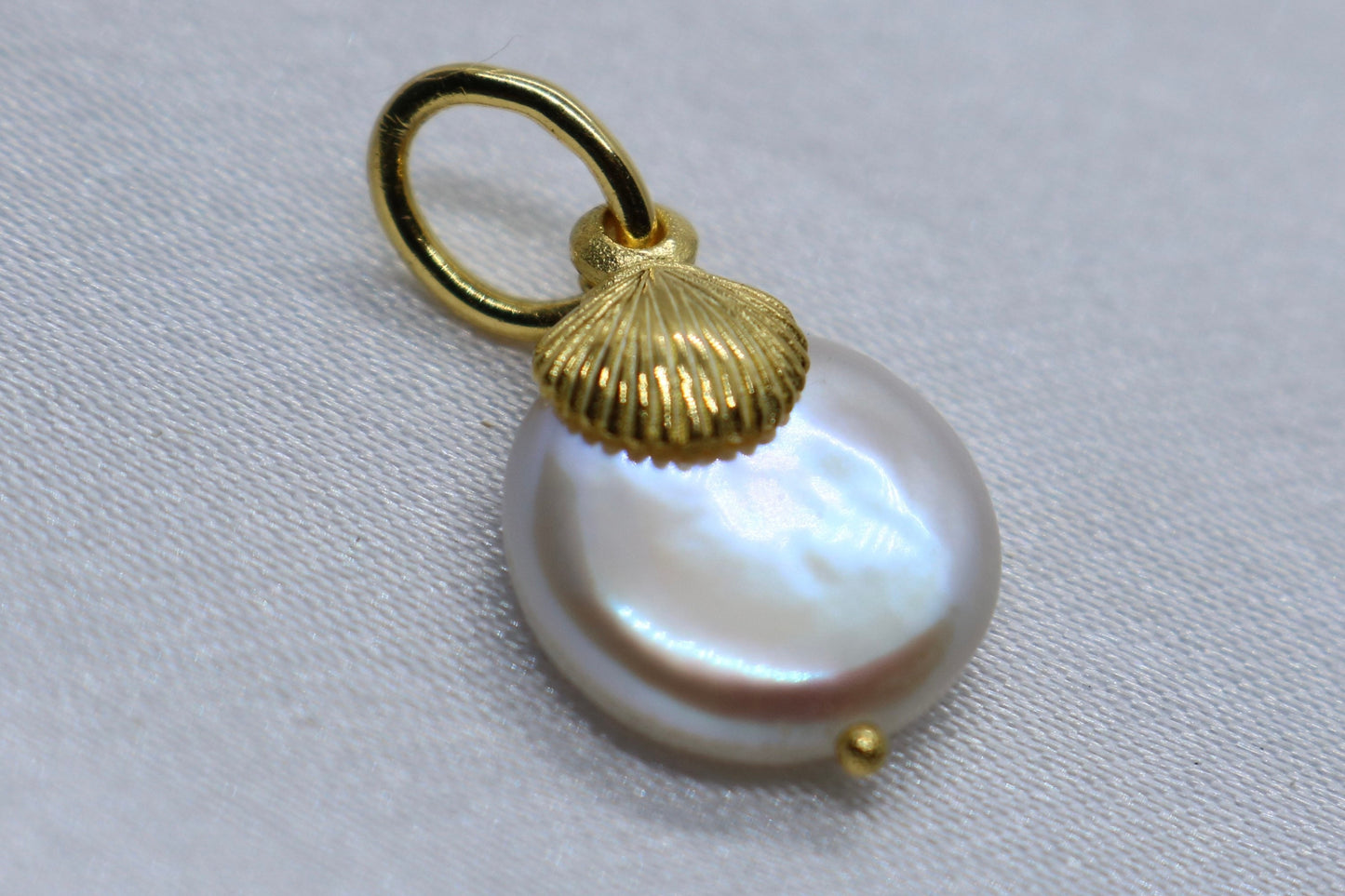 Sea Shell Pearl 18K Gold Vermeil Charm Pendant Necklace Jewelry