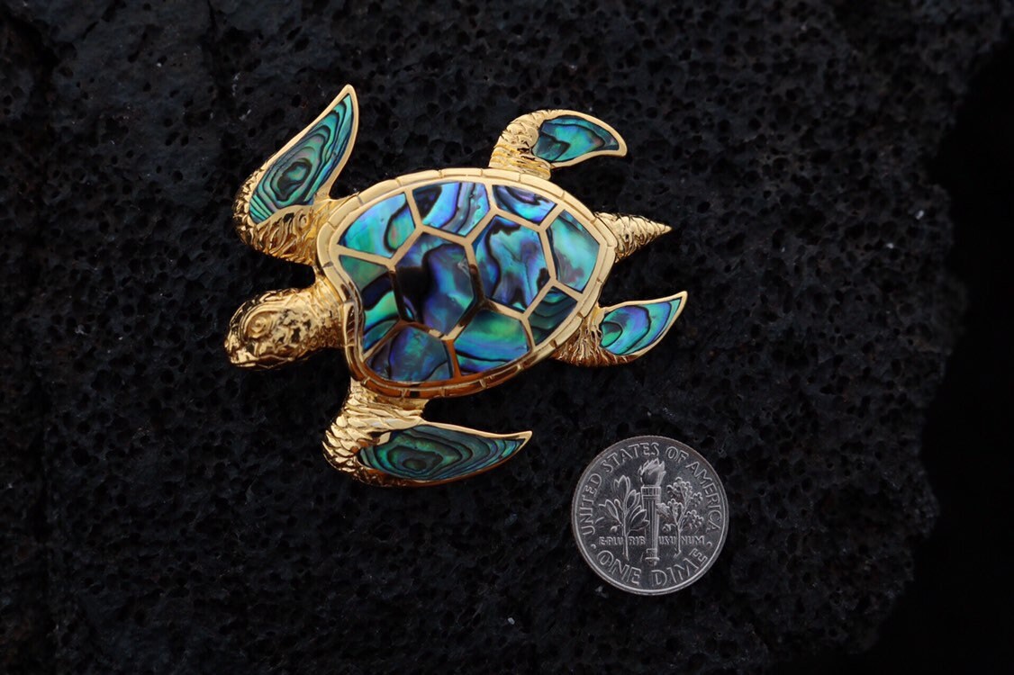 18K Gold Vermeil Green Sea Turtle Necklace Pendant . Hawaiian Honu Aumakua. Abalone Paua Shell.