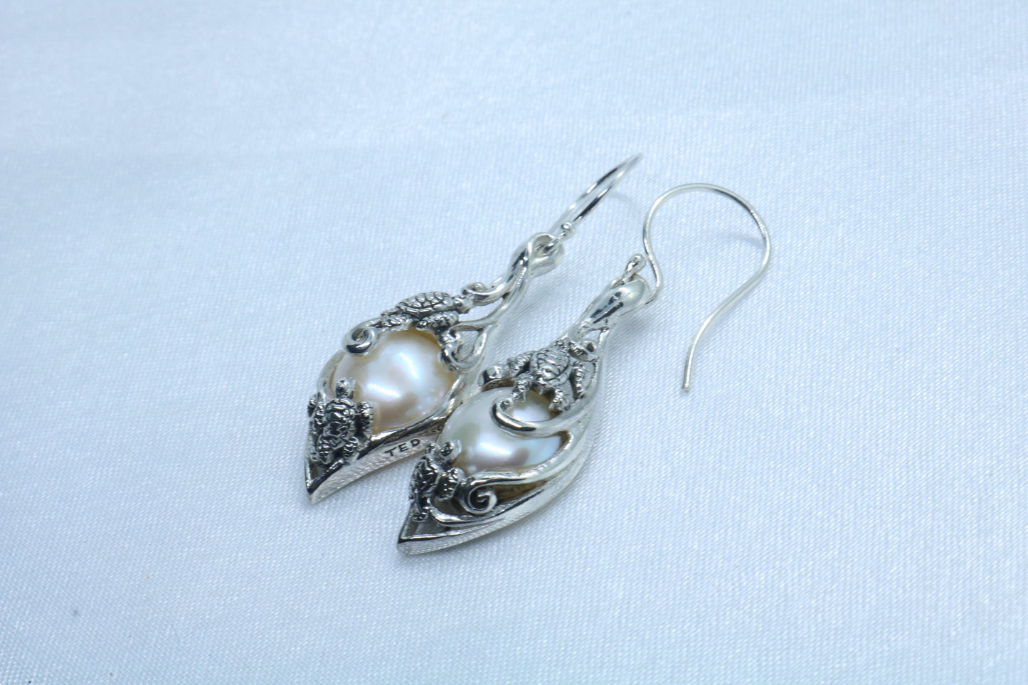 Turtles Hawaiian Honu Mabe White Pearl Silver Earrings