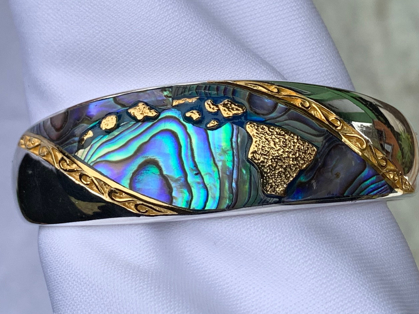 Hawaiian Islands Chain Bracelet Cuff. Kauai, Oahu, Maui, Big Island of Hawaii. Silver, 18k Gold, Abalone Paua Shell.