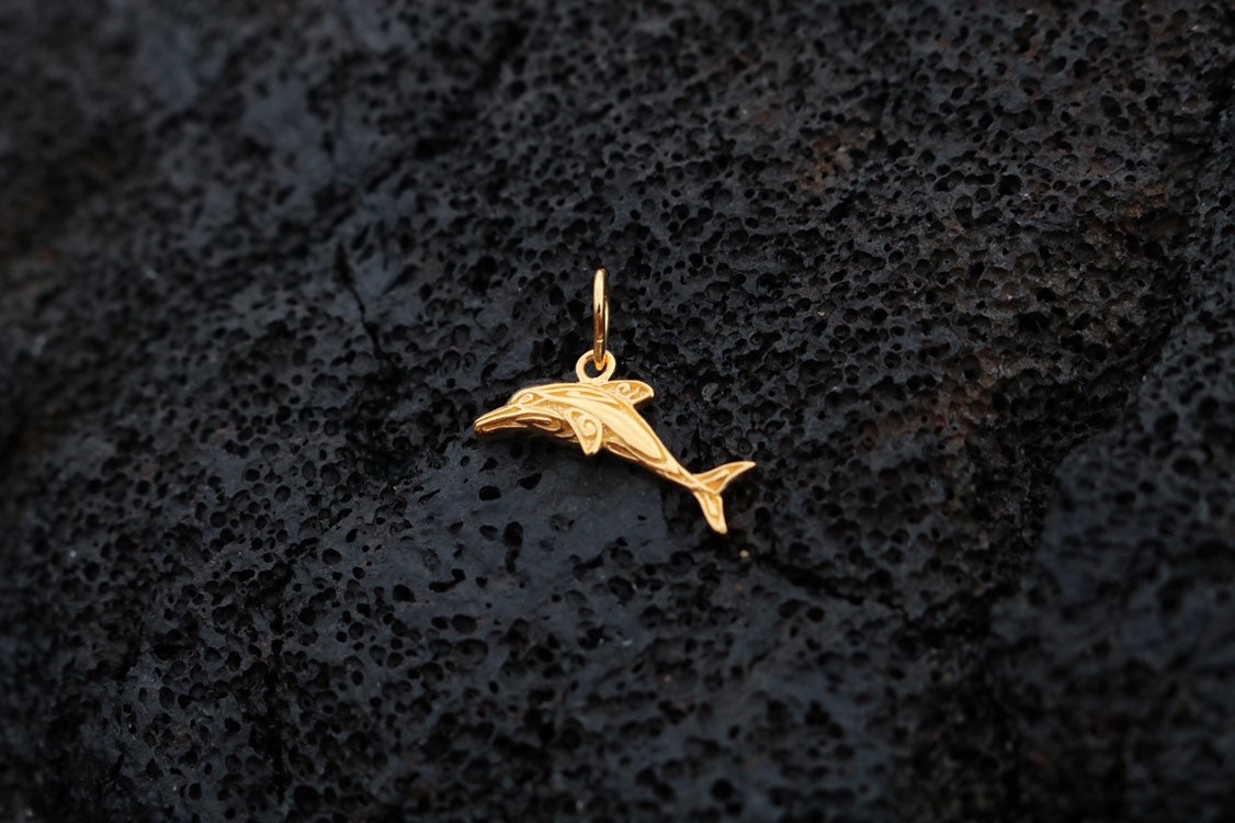 18K Gold Vermeil Dolphin Necklace Pendant.