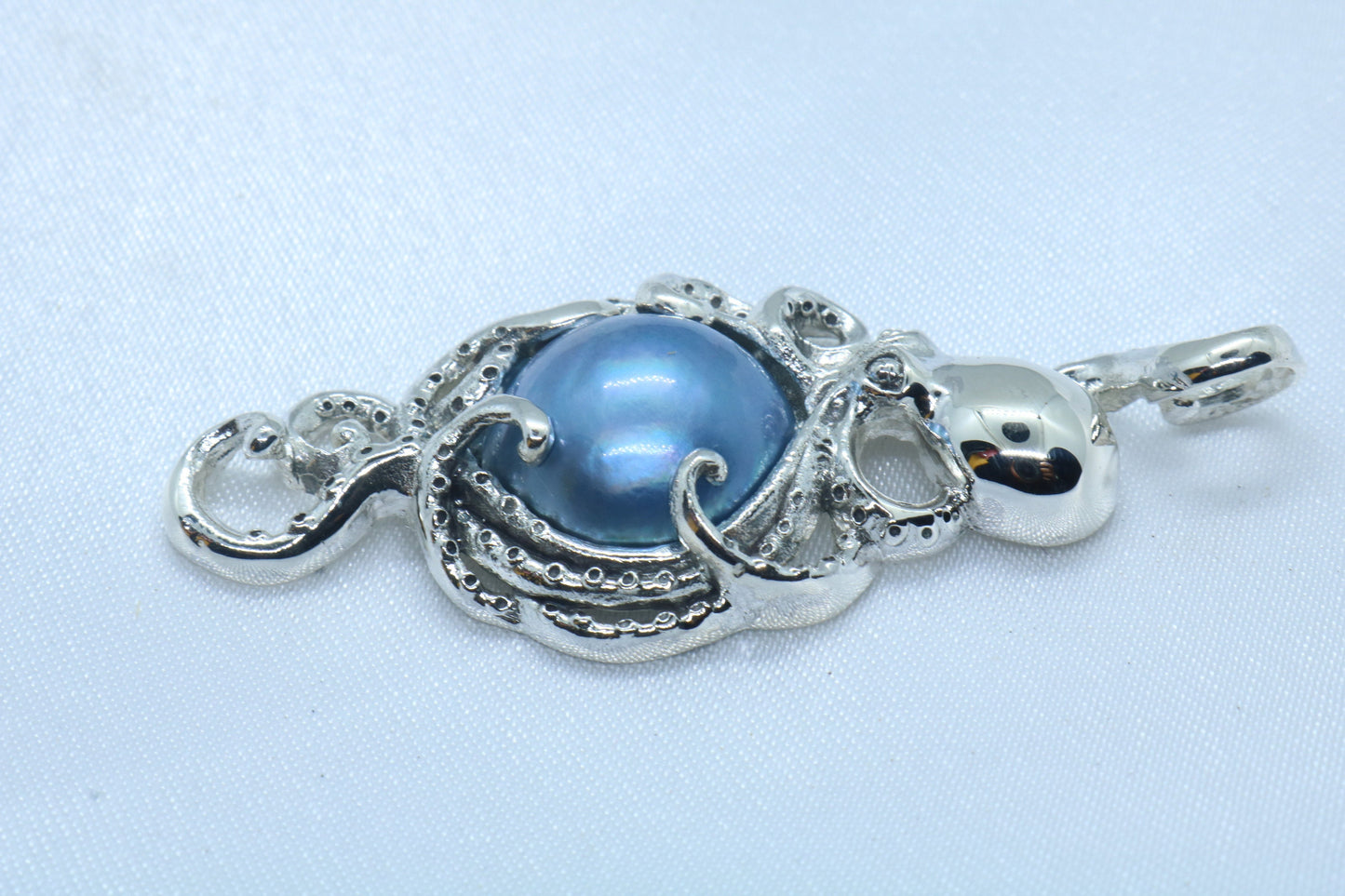 Octopus Blue Mabe Pearl Silver Pendant Necklace (Hawaiian Hee)
