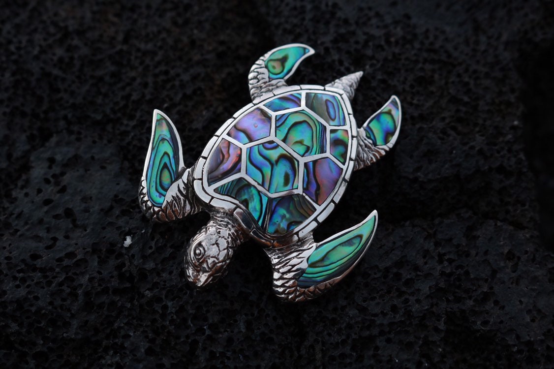 Green Sea Turtle Necklace Pendant. Hawaiian Honu. Sterling Silver, Abalone Shell.