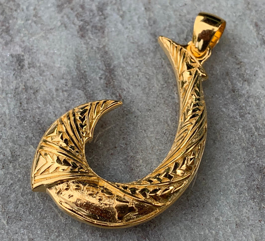 Maui Hook Hawaiian Islands Chain - Kauai Oahu Maui Big Island Tribal Design Necklace Pendant. 18k Gold Vermeil