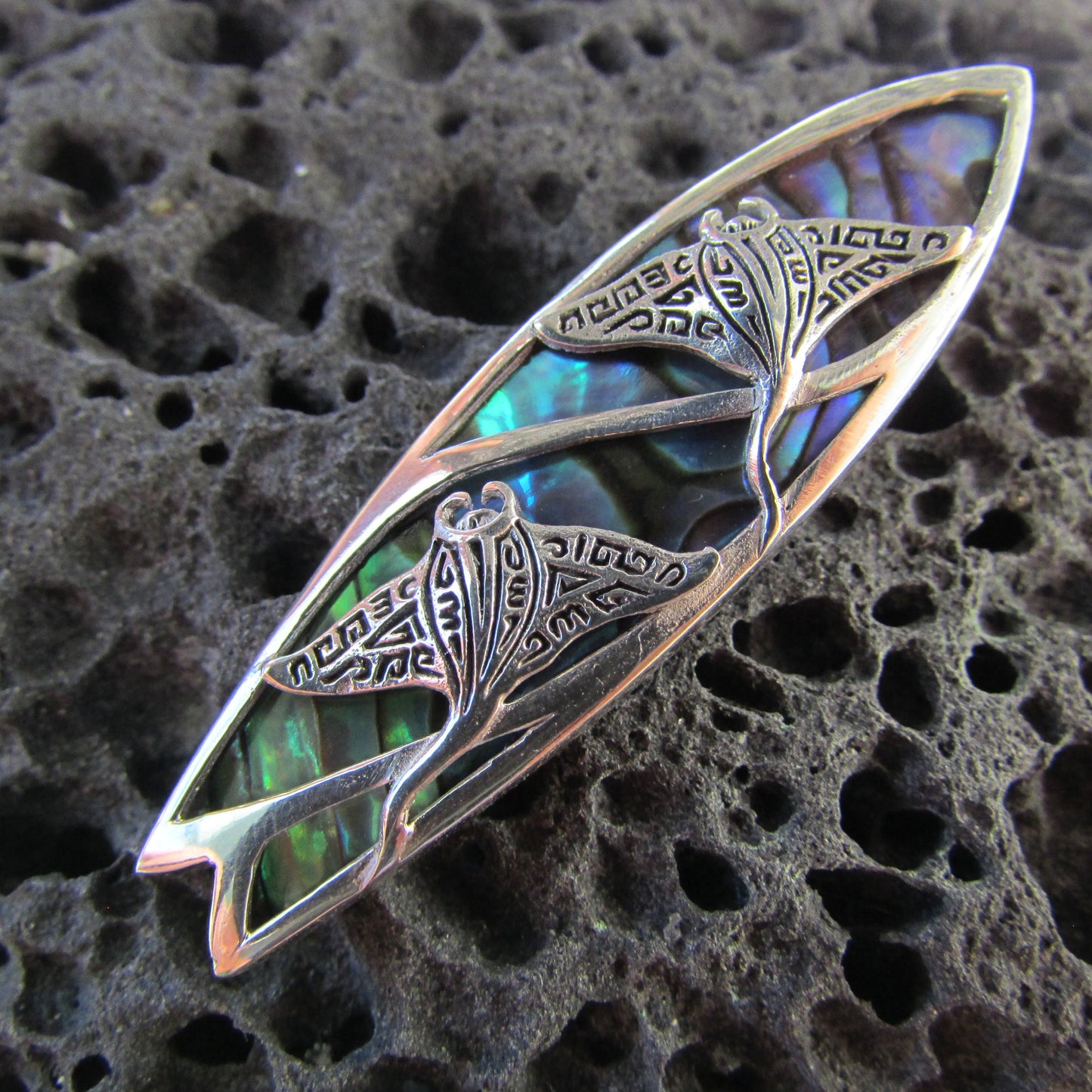 Surfboard Necklace Pendant with Manta Ray Sting Ray Stingray | Sterling Silver | Abalone Shell | Paua Shell