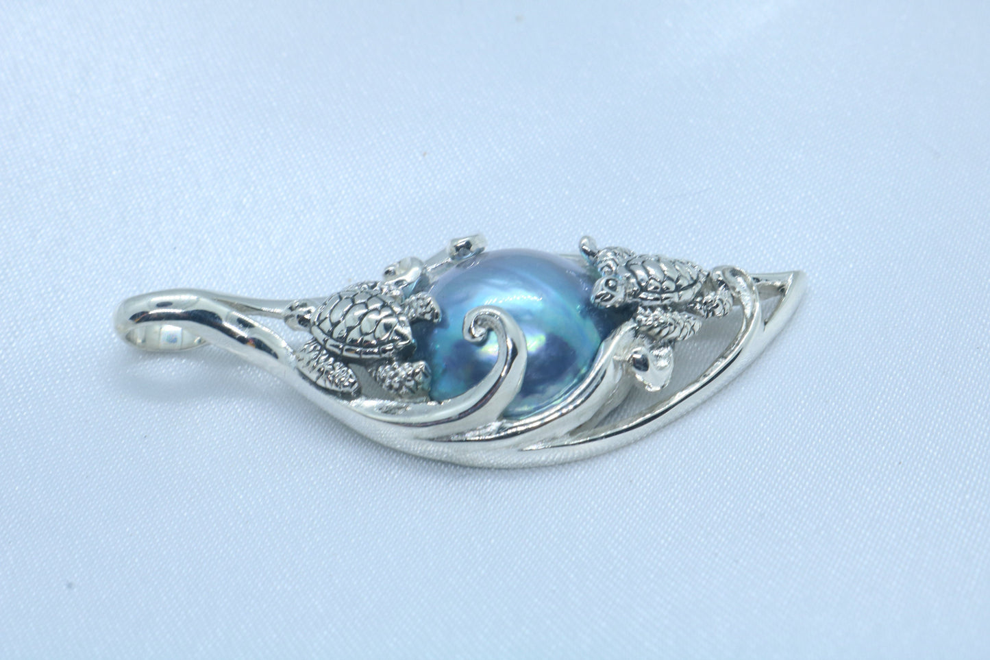 Turtle Blue Pearl Mabe Silver Pendant Necklace (Hawaiian Honu)