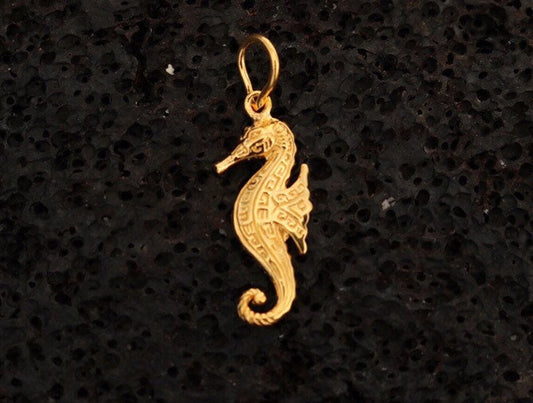 18K Gold Vermeil Seahorse Necklace Pendant.