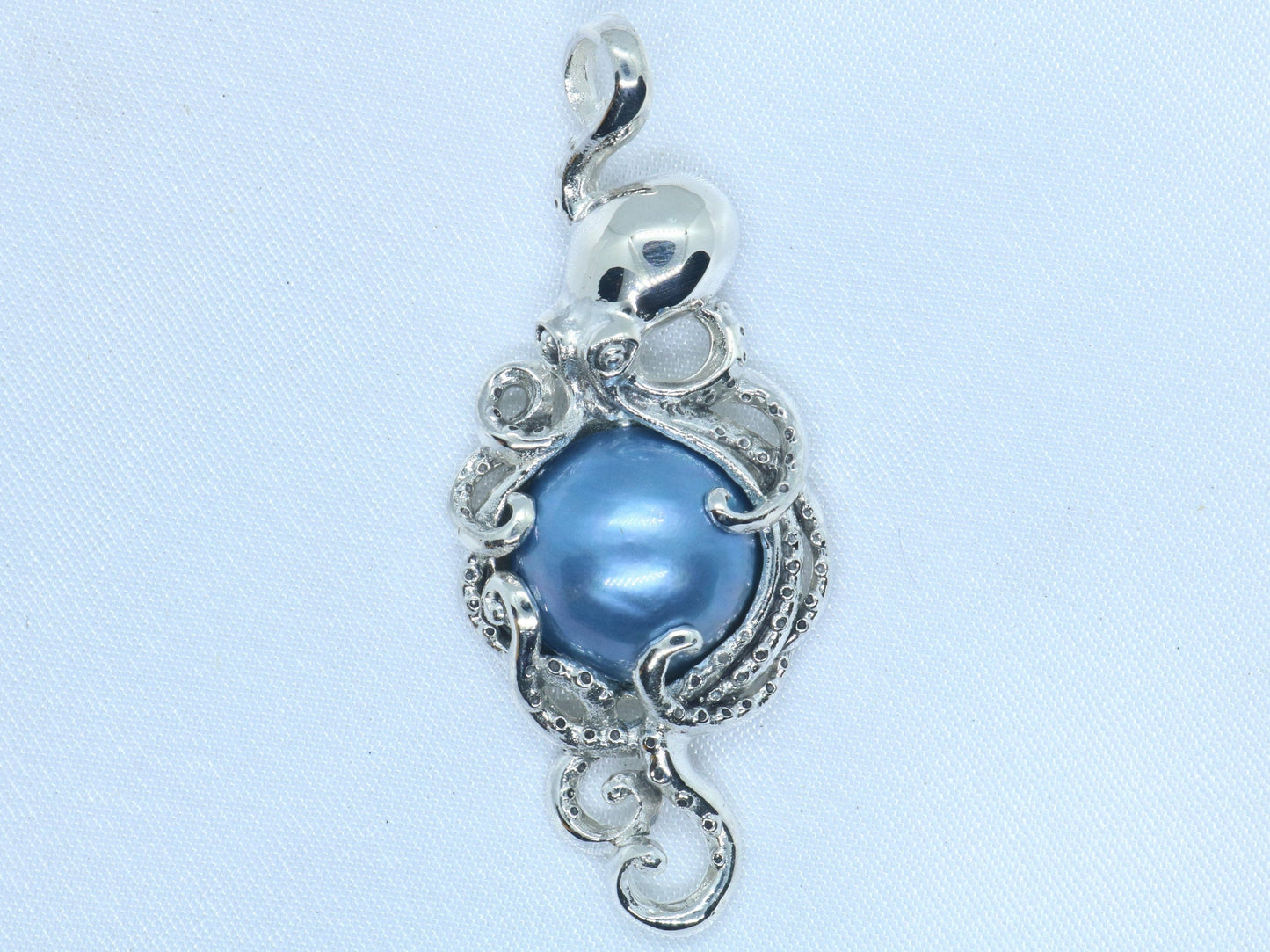 Octopus Blue Mabe Pearl Silver Pendant Necklace (Hawaiian Hee)