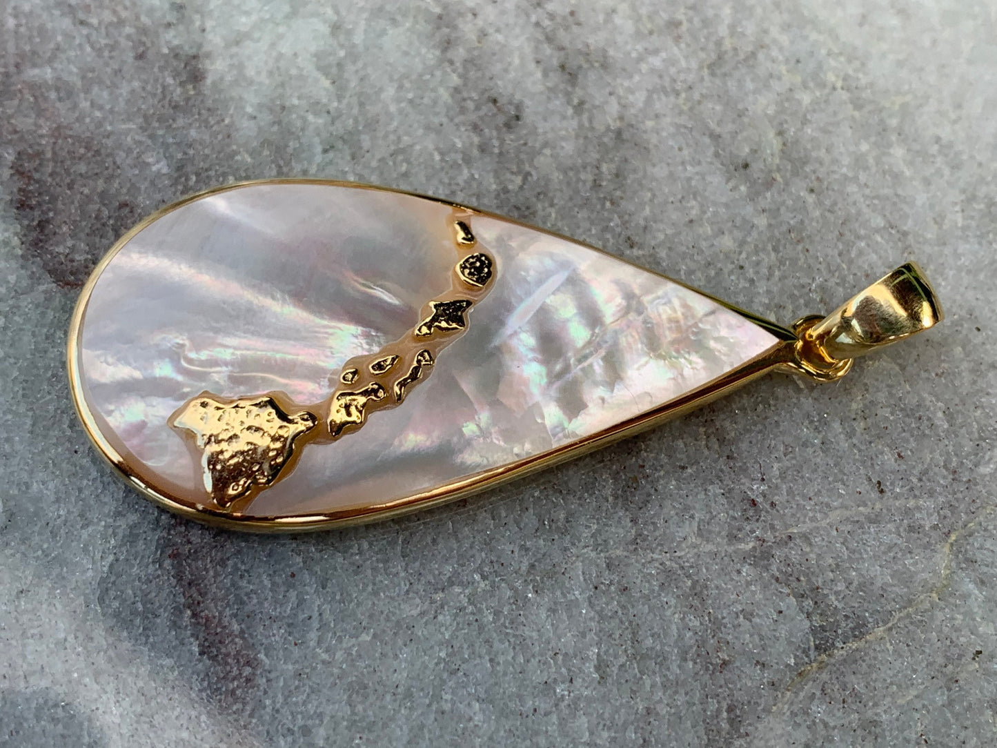 Hawaii Islands Chain Necklace Pendant. Gold Vermeil, Mother of Pearl.
