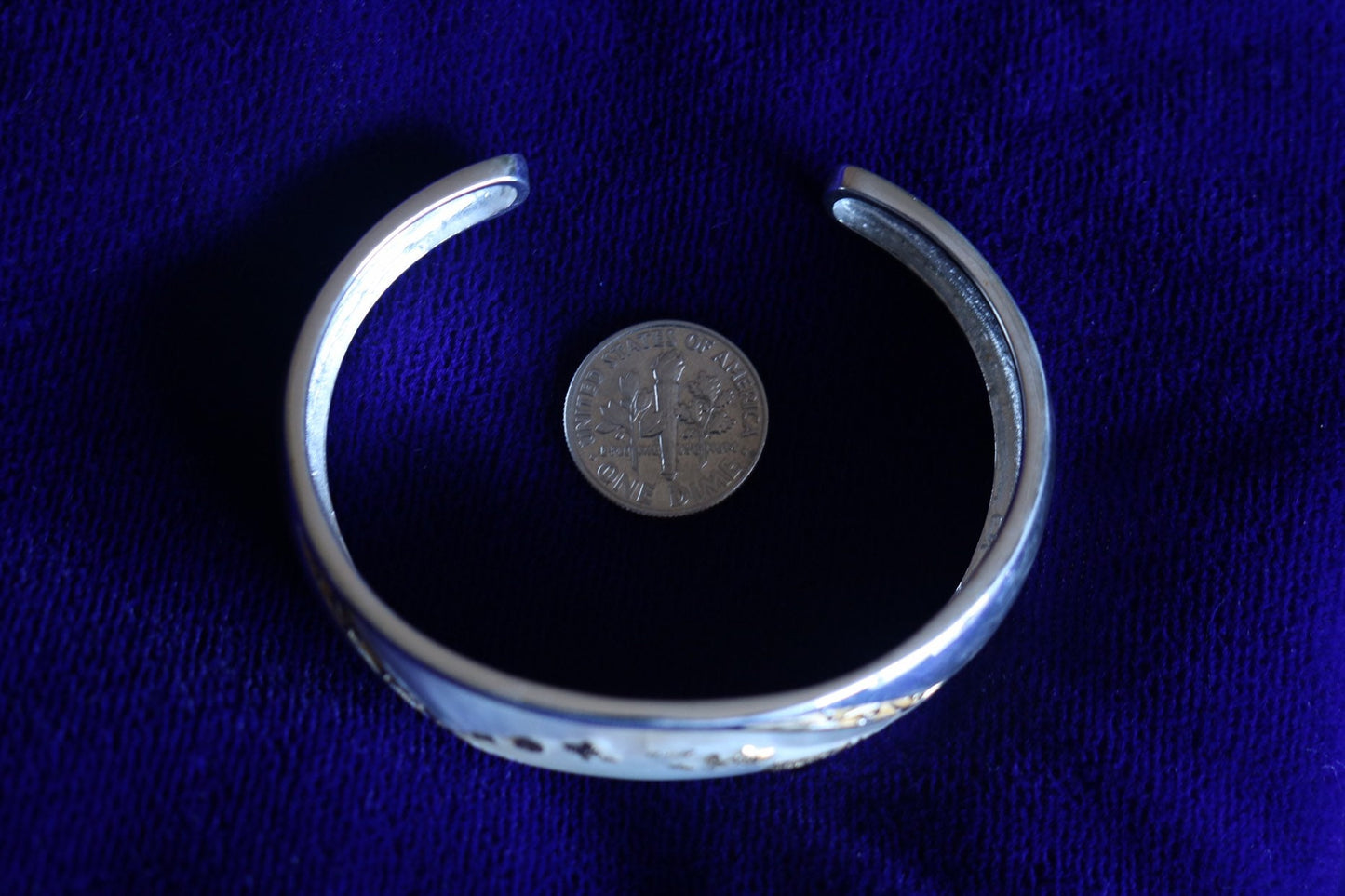 Hawaiian Islands Chain Bracelet Cuff. Kauai, Oahu, Maui, Big Island of Hawaii. Silver, 18k Gold, Mother of Pearl.