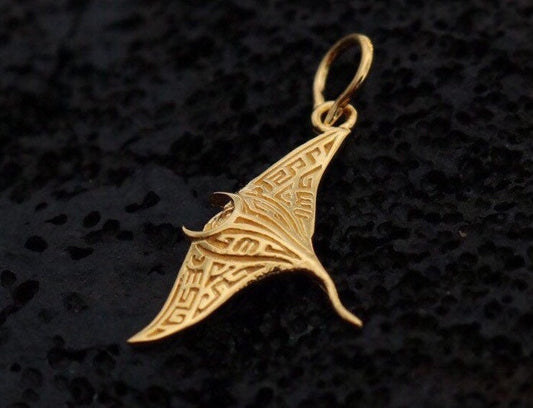 18K Gold Vermeil Manta Ray Necklace Pendant.